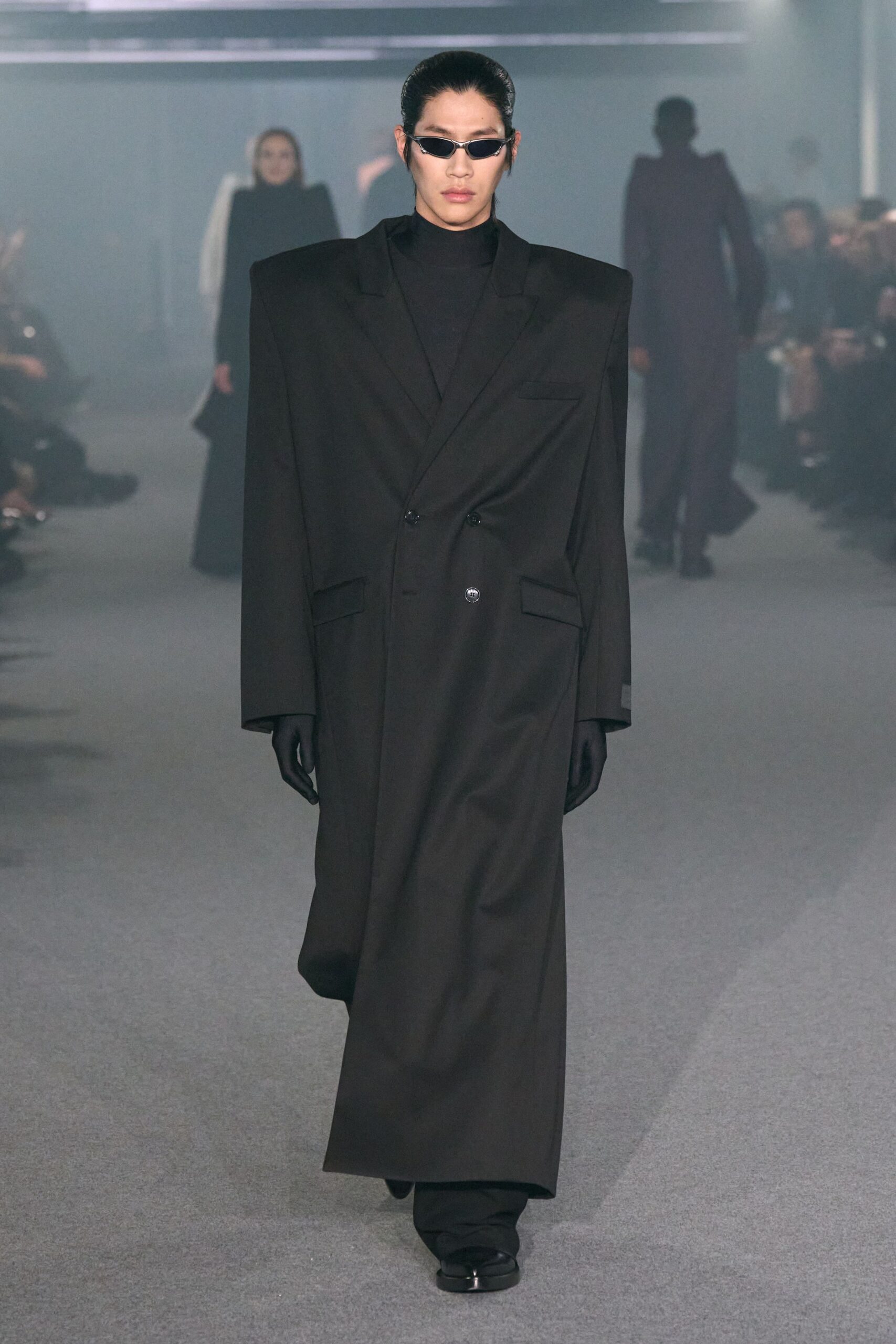 oversized black coat with turtleneck