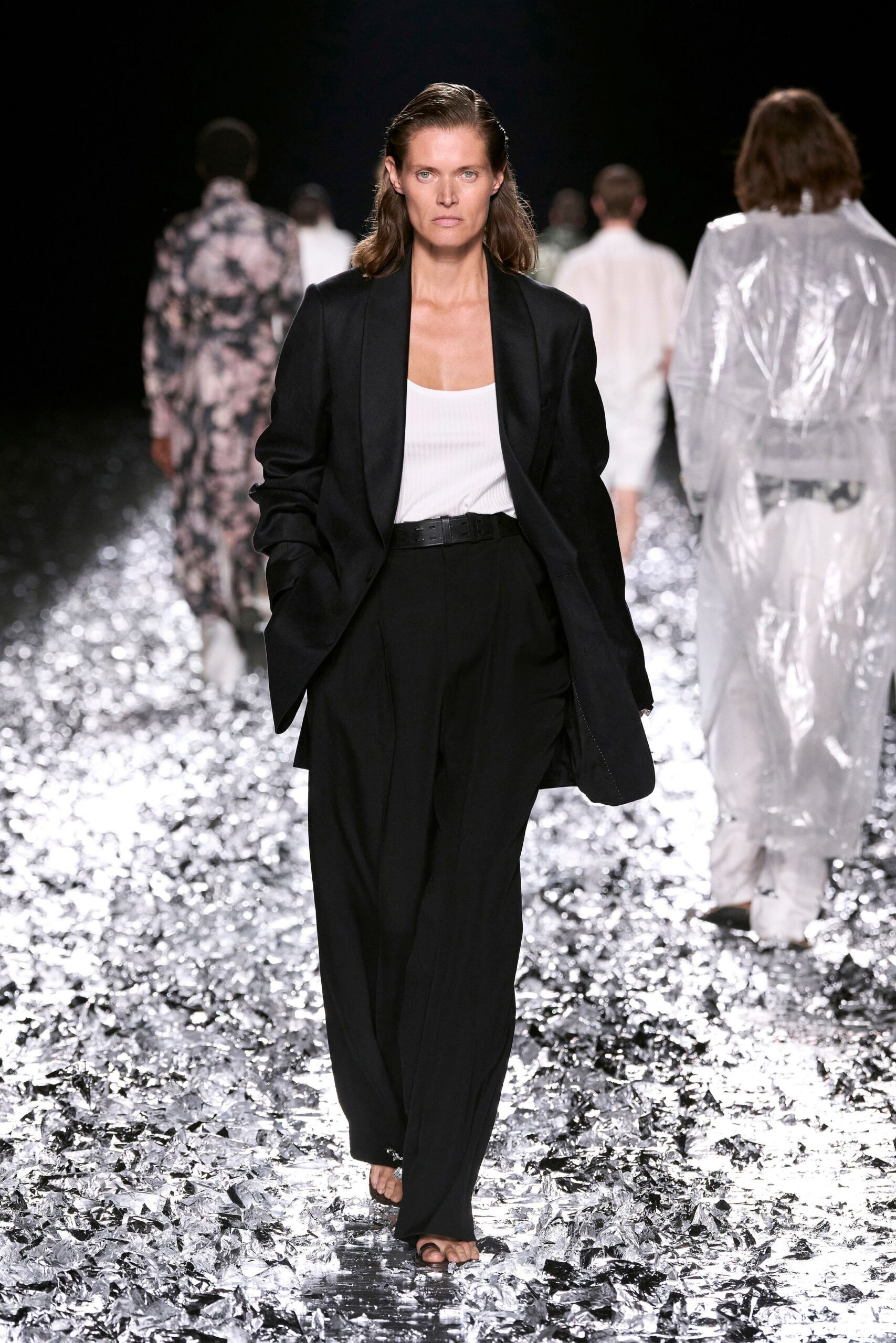 black blazer white top relaxed pants