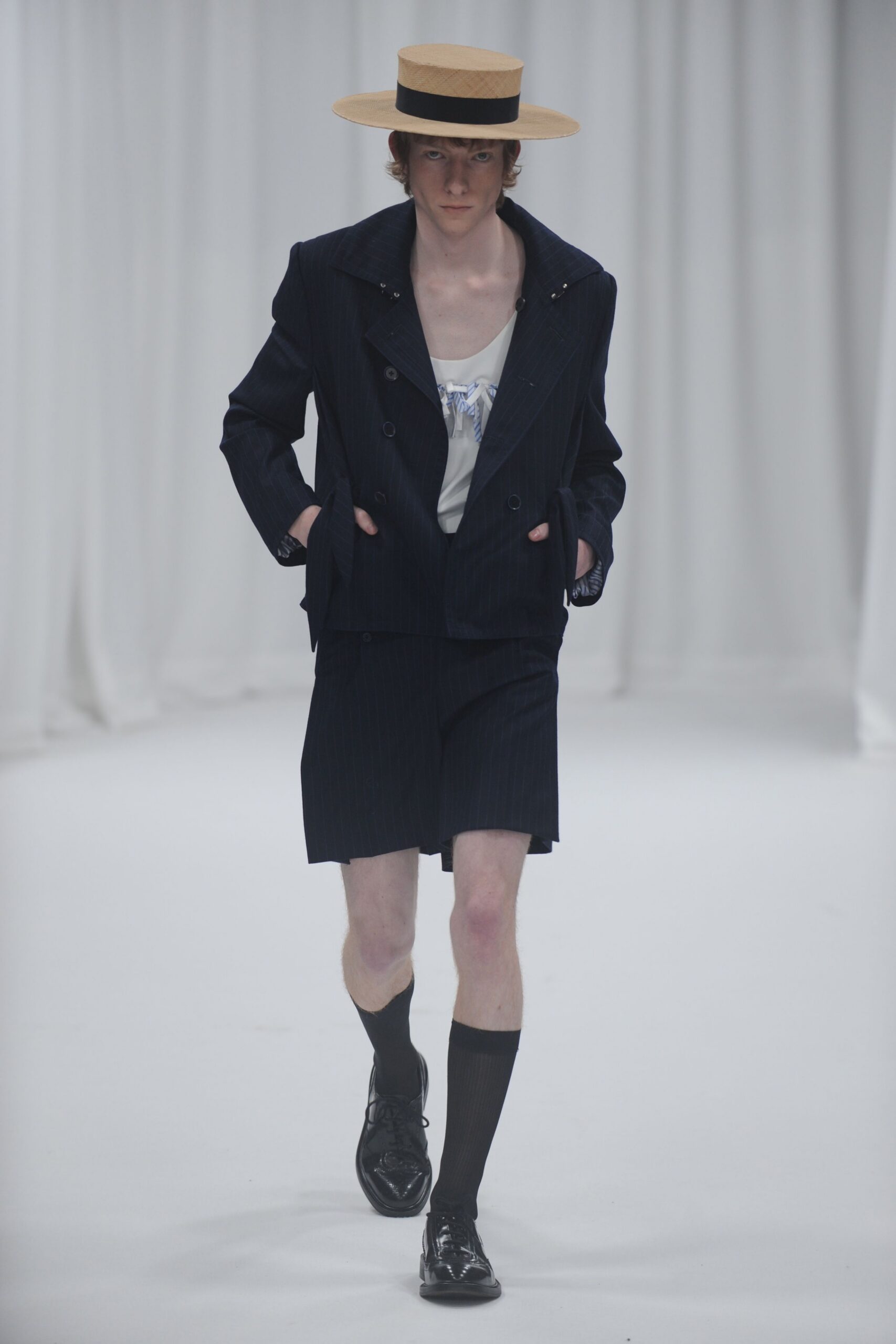 navy blazer and shorts outfit