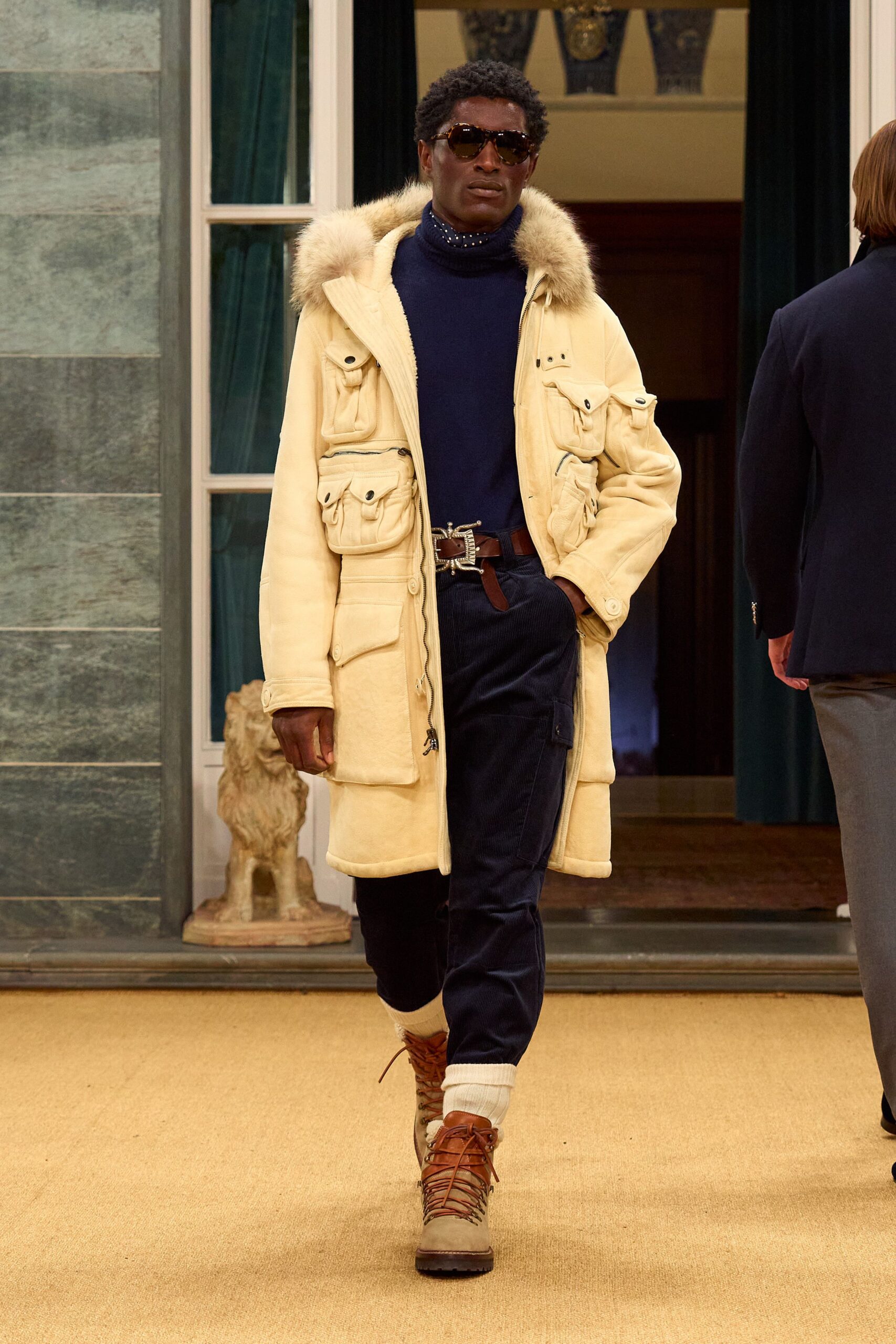 beige faux-fur long-sleeve collared relaxed zippered pockets parka