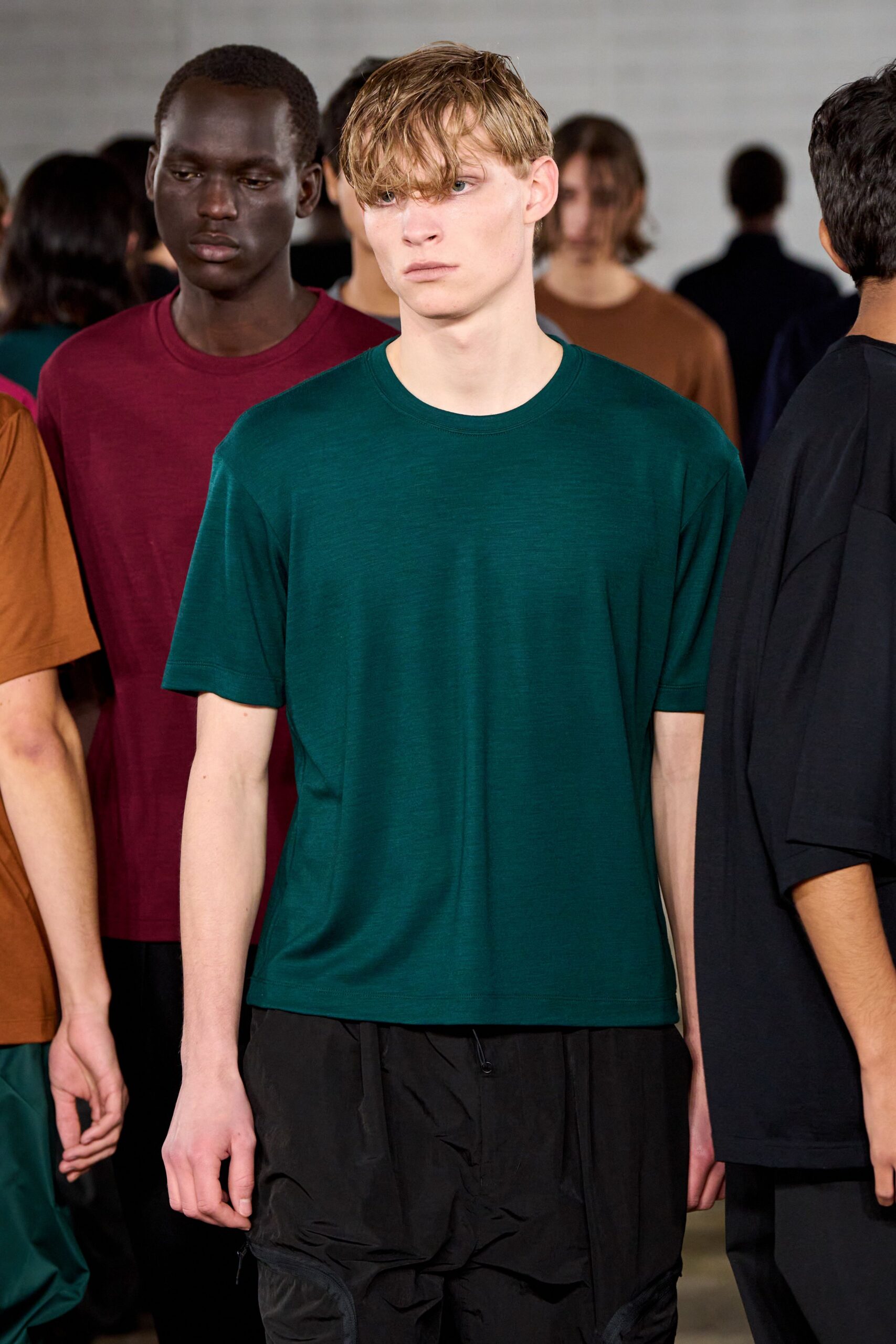 red cotton short-sleeve collared relaxed t-shirt
