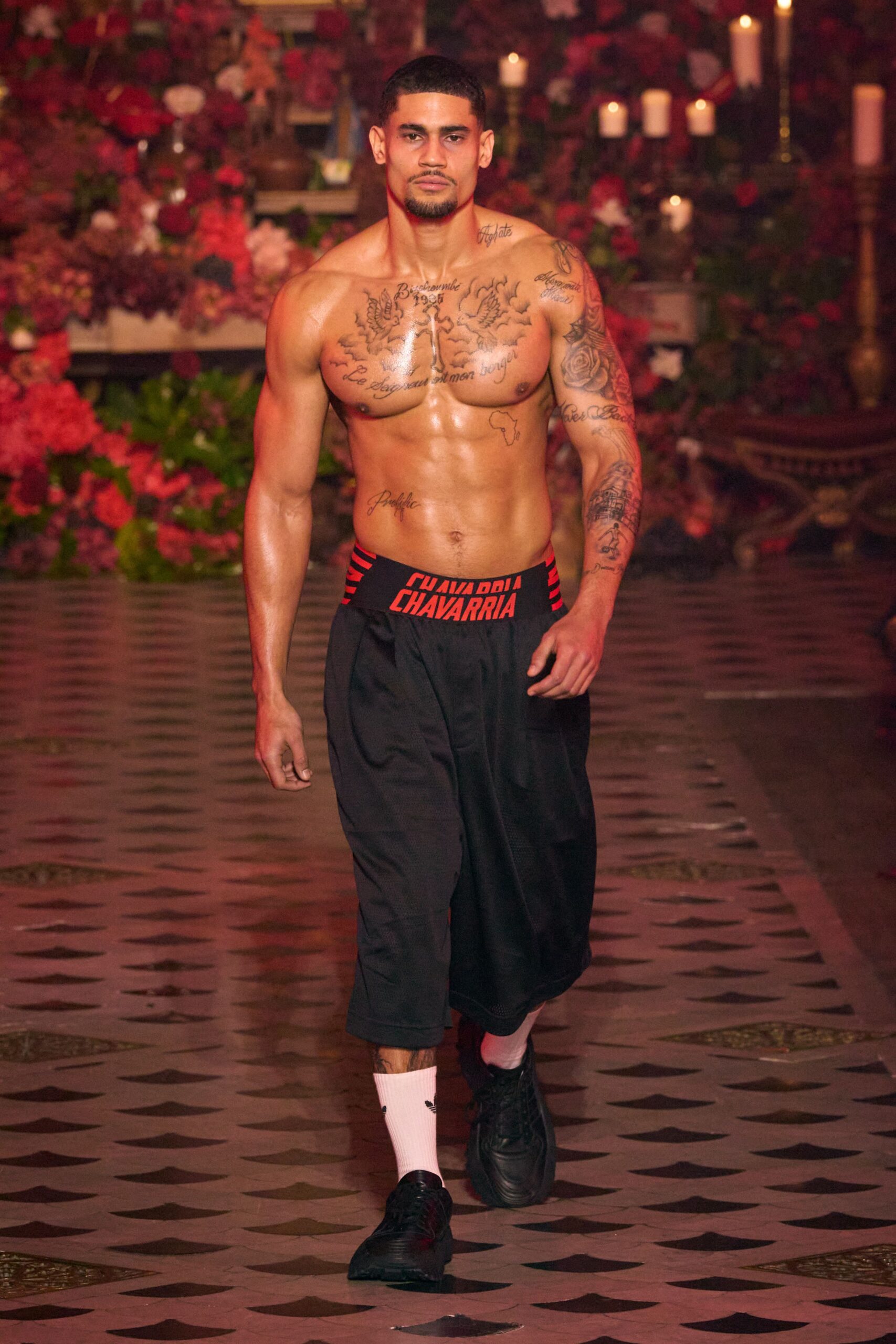 black relaxed shorts and shoes