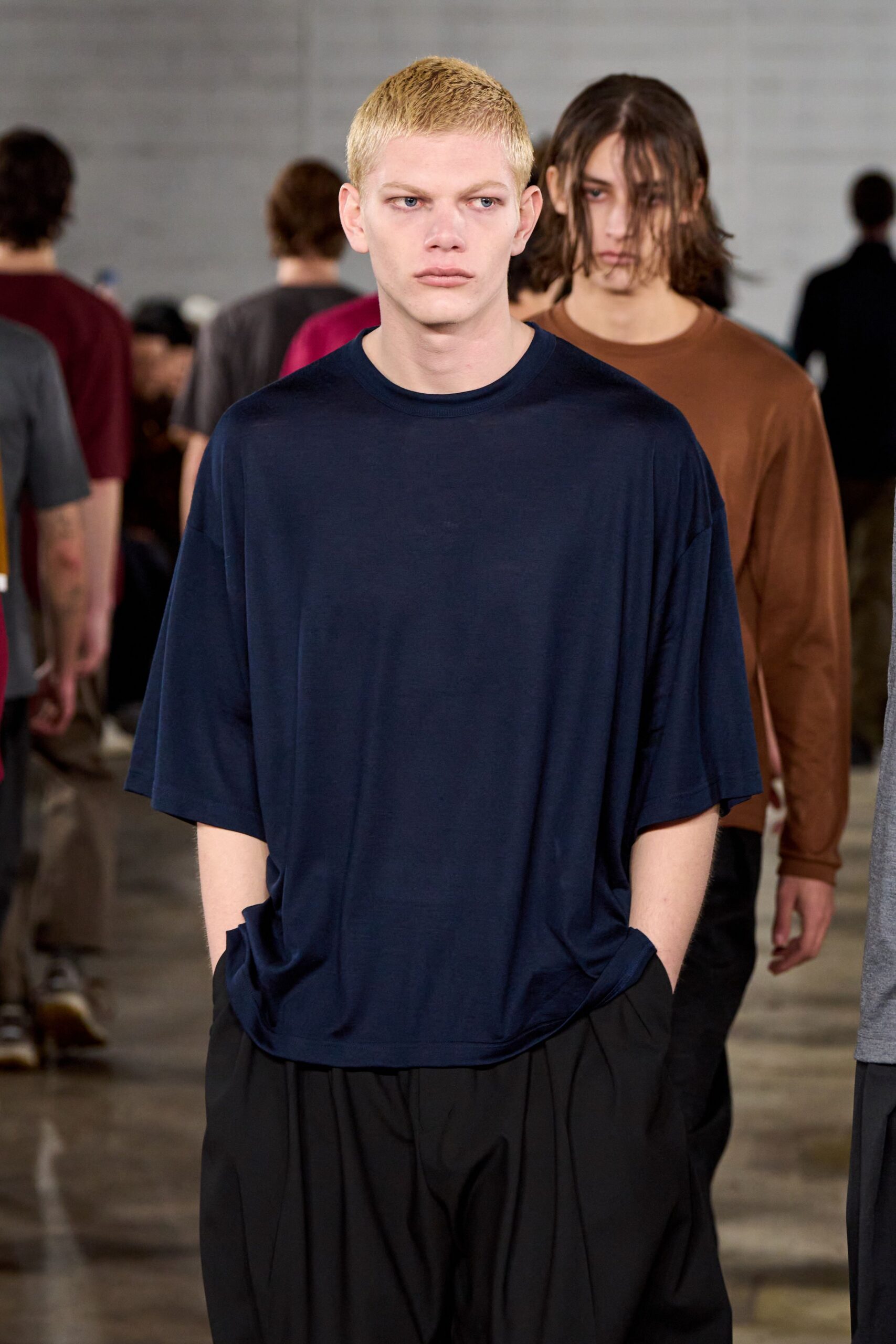 blue cotton short-sleeve collared relaxed t-shirt