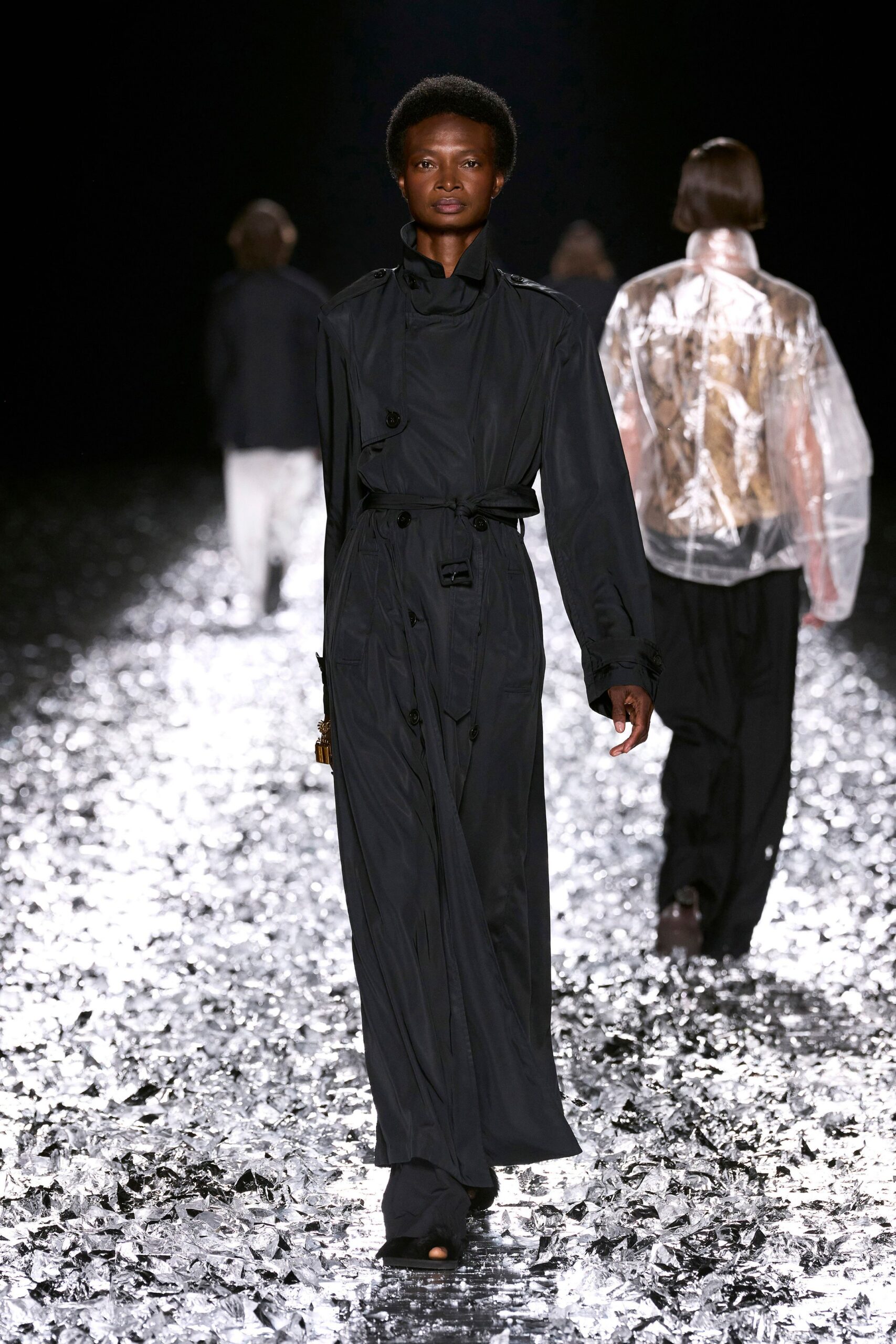 black fitted trench coat with shoes