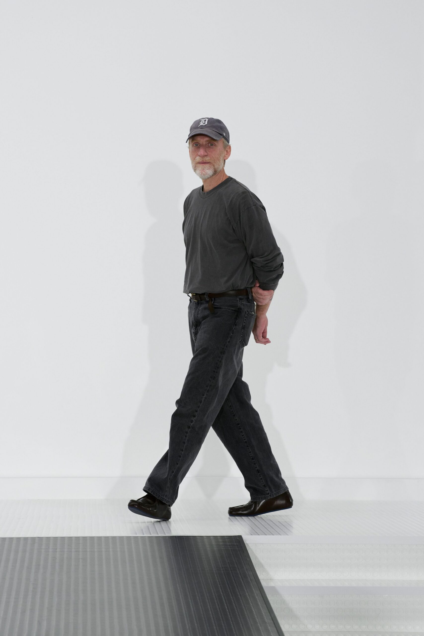 gray shirt black pants