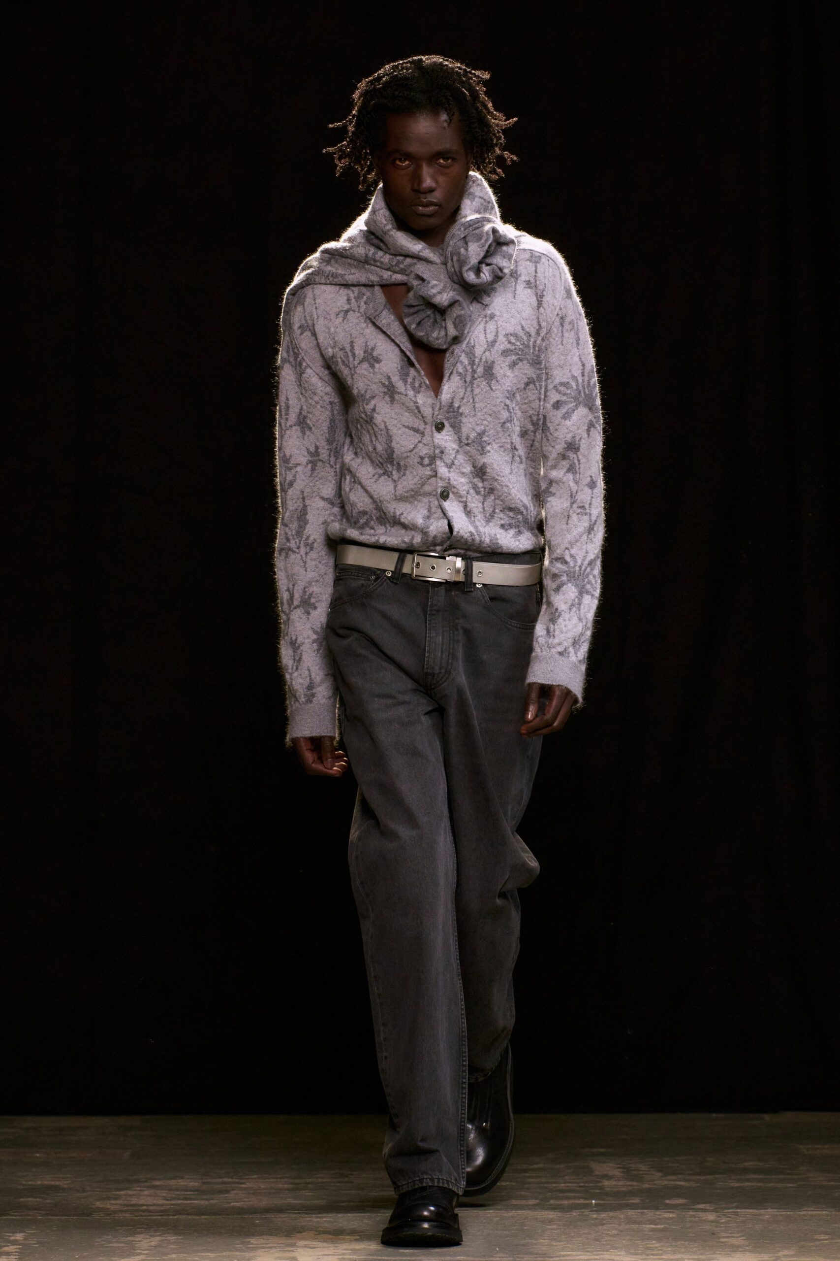 gray wool long-sleeve v-neck fitted embroidered cardigan