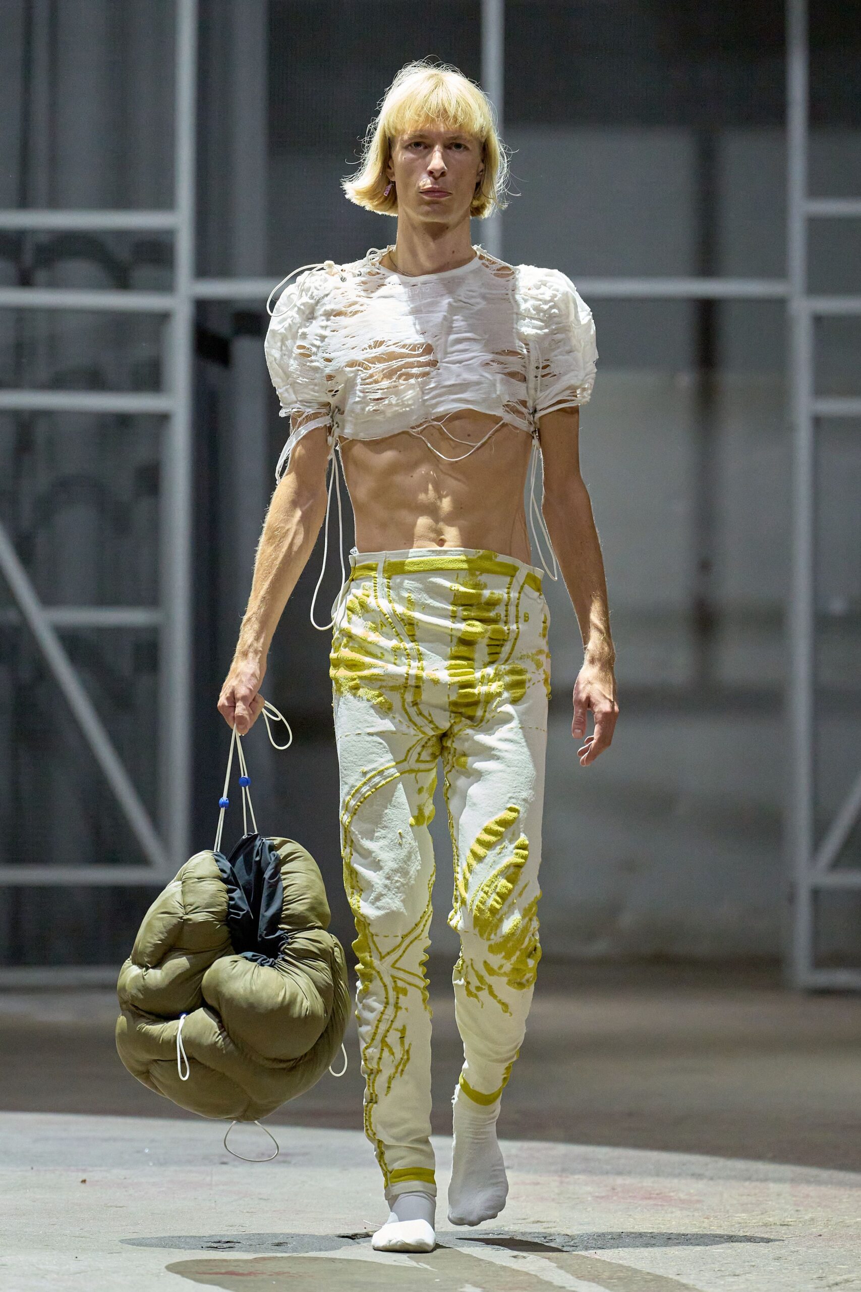 white cotton fitted printed pants