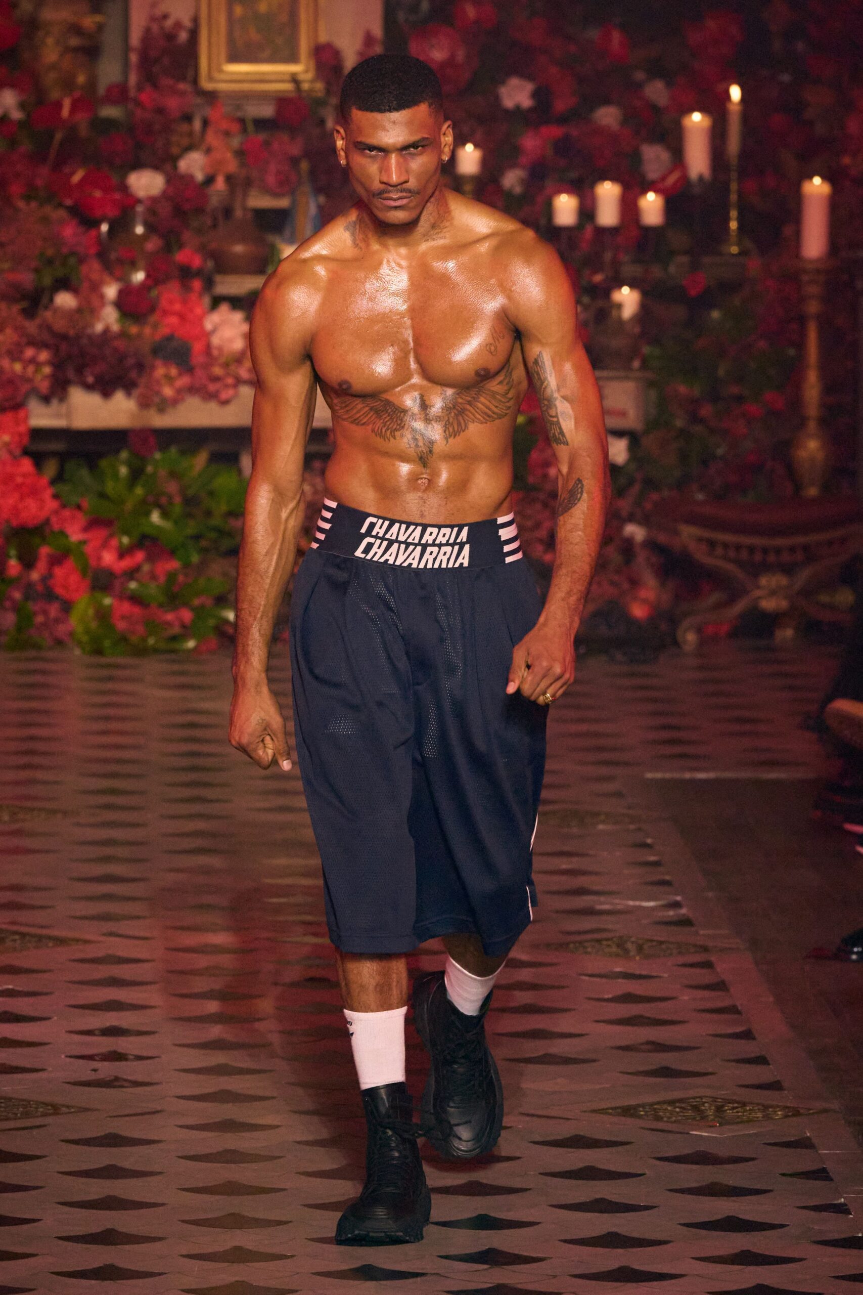 navy relaxed shorts with black shoes