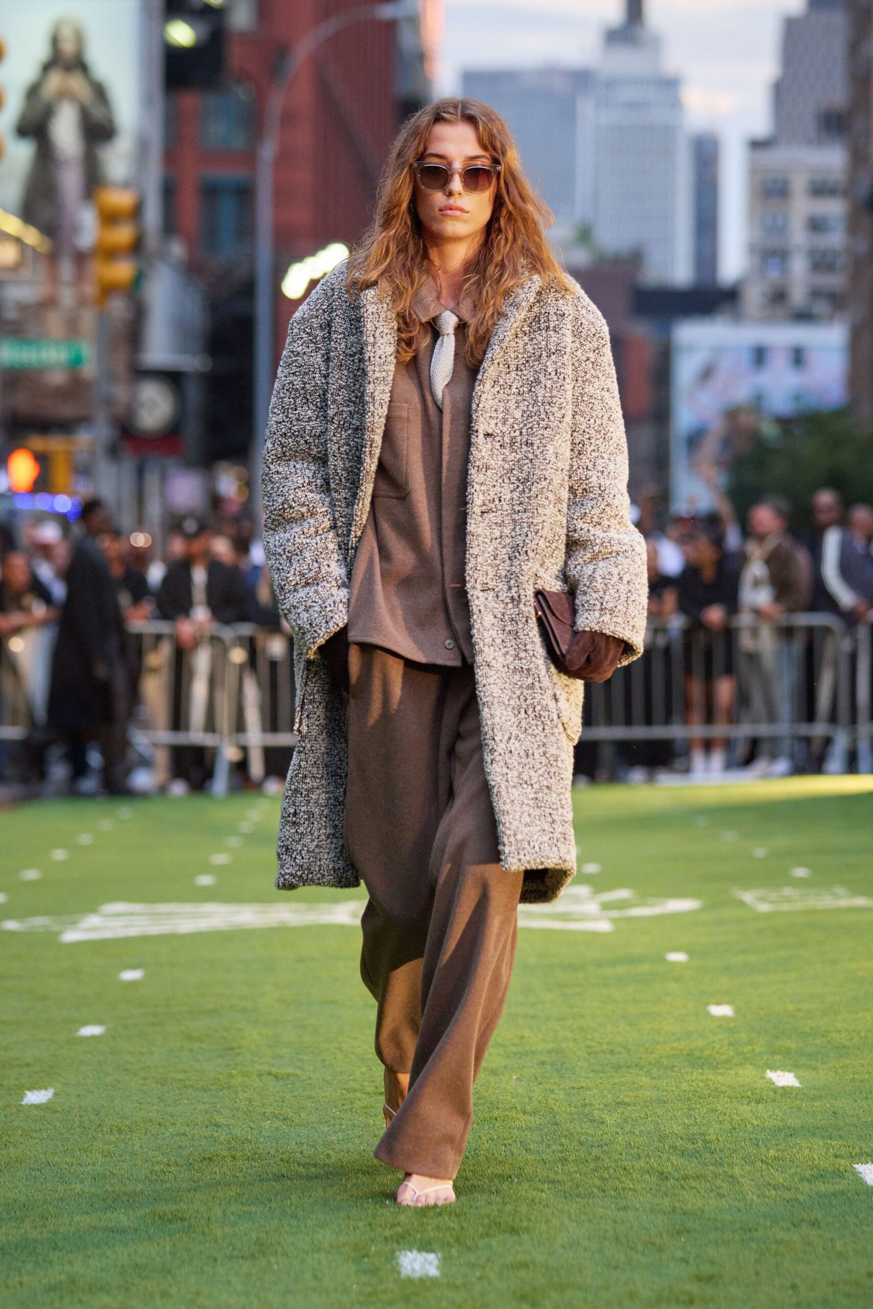gray wool long-sleeve collared relaxed textured coat