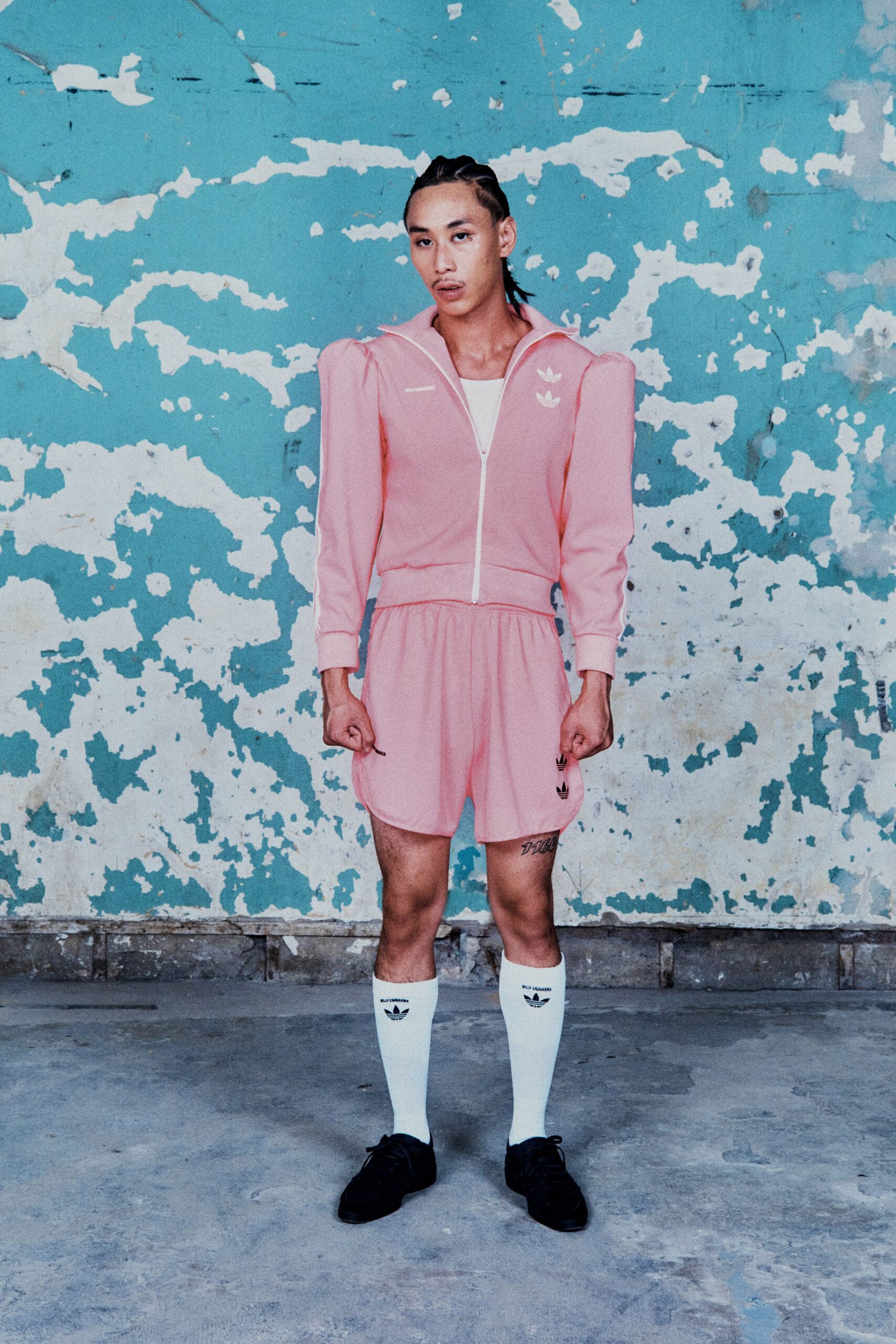 pink cotton long-sleeve collared fitted zippered jacket
