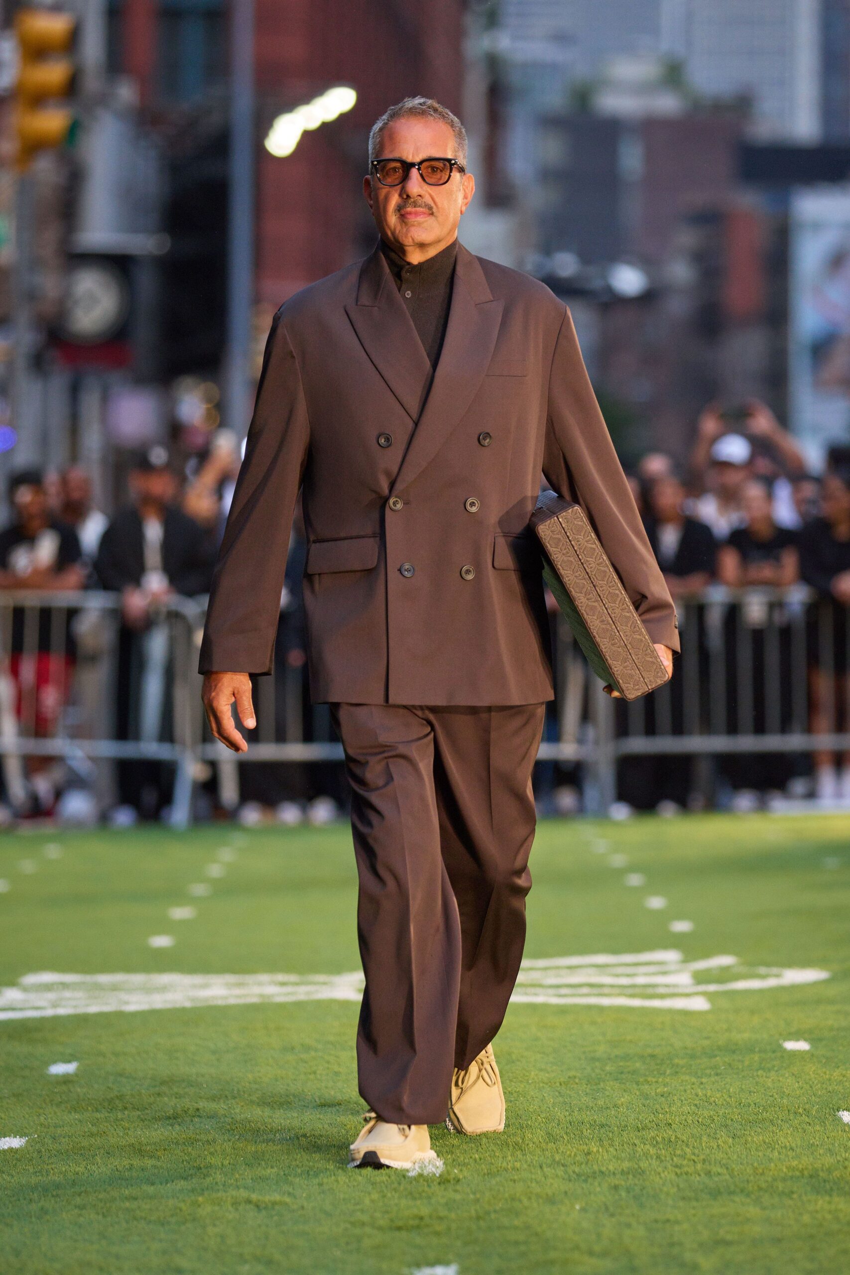 brown cotton long-sleeve collared relaxed suit