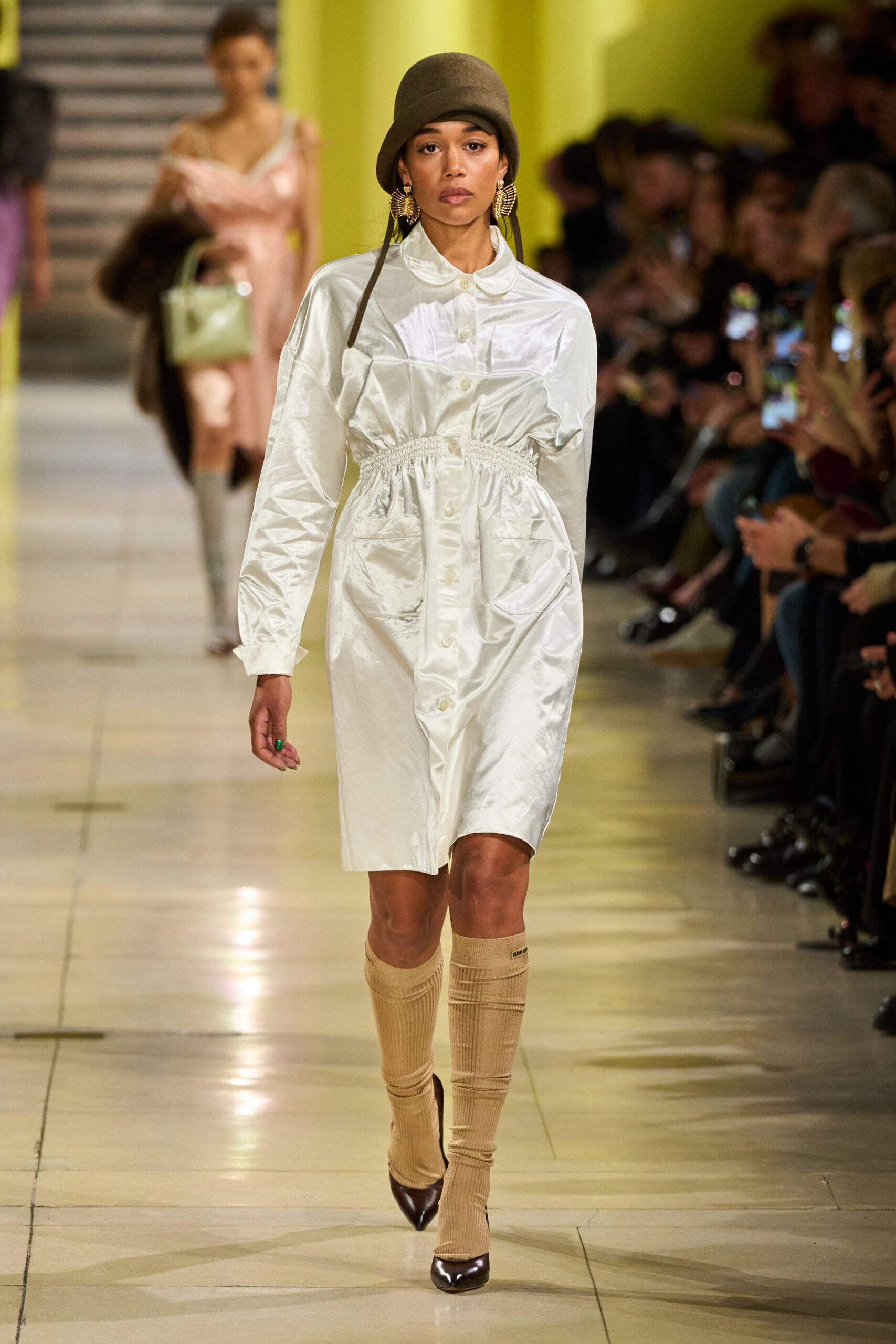 white silk long-sleeve collared fitted buttoned belted shirt-dress