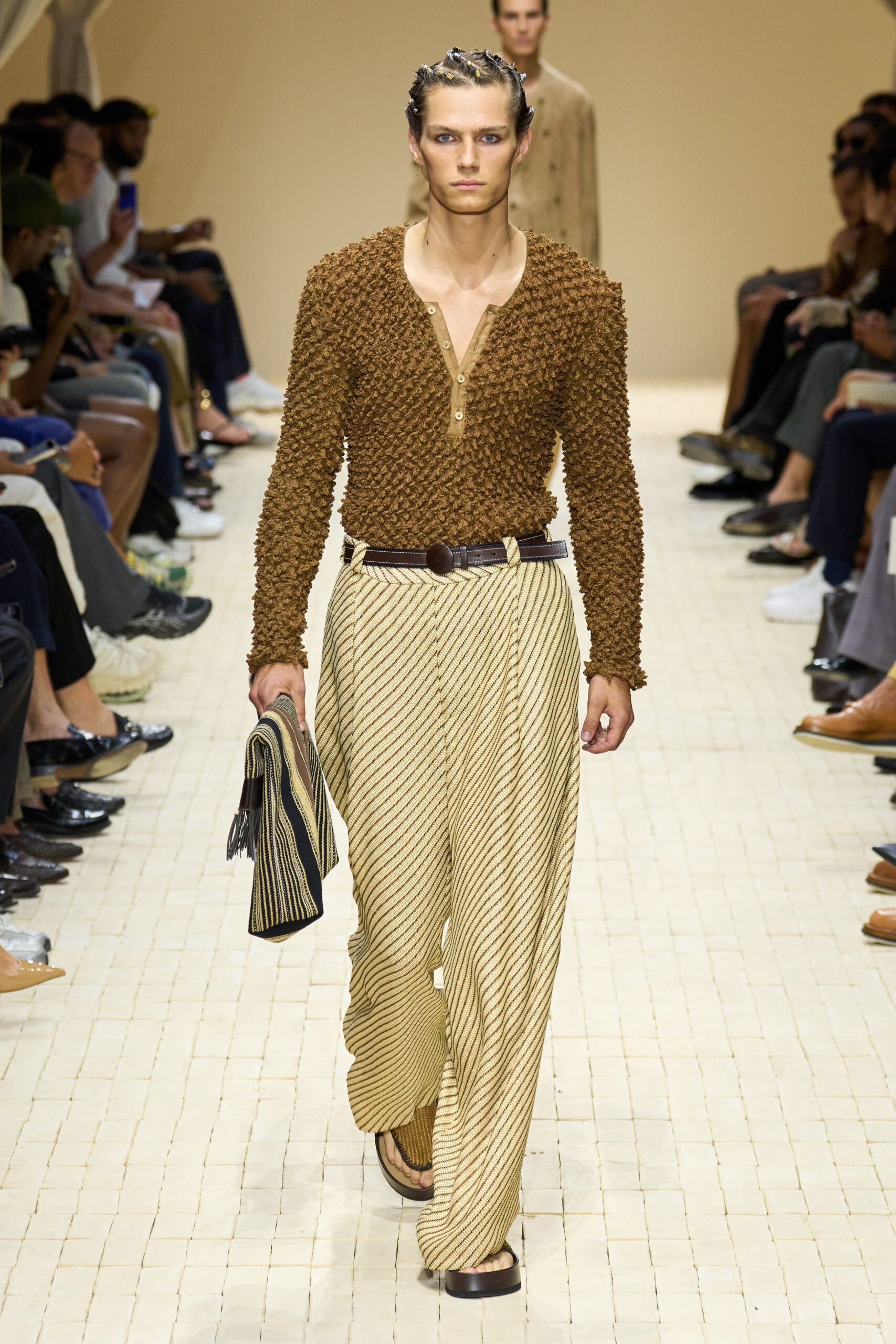 brown cotton long-sleeve collared fitted textured shirt
