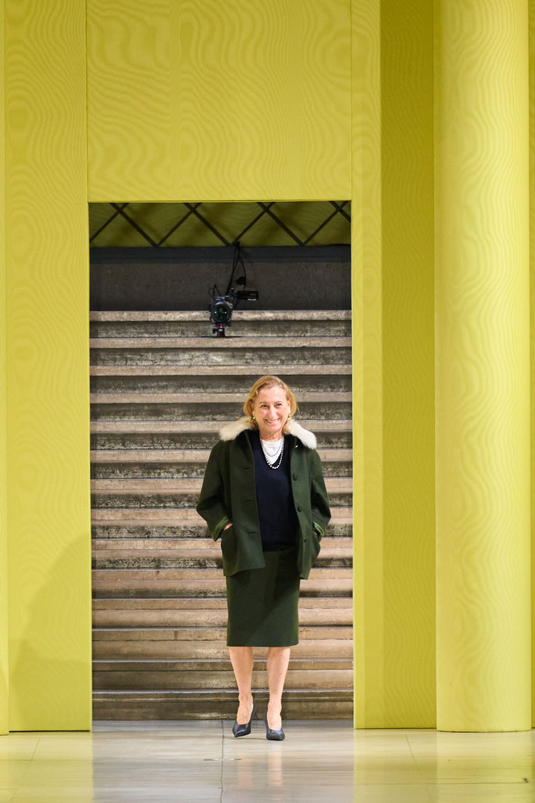 green wool long-sleeve collared structured buttoned coat