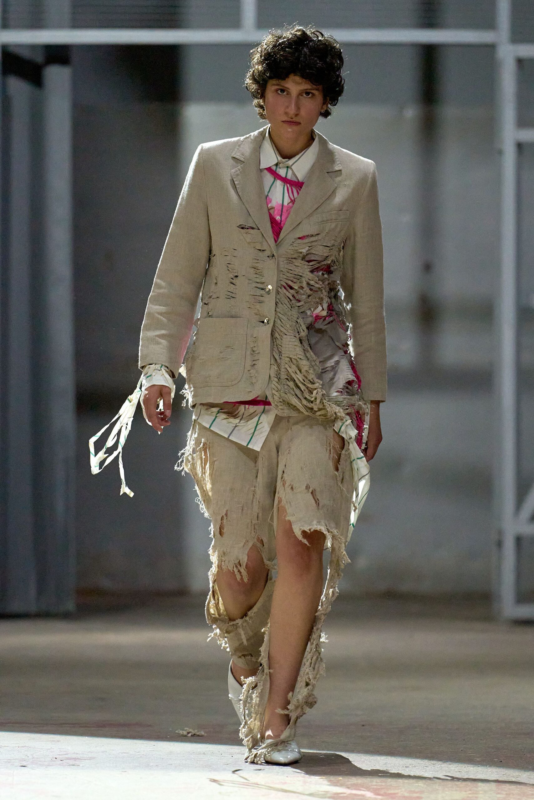 beige linen long-sleeve collared fitted fringed distressed suit