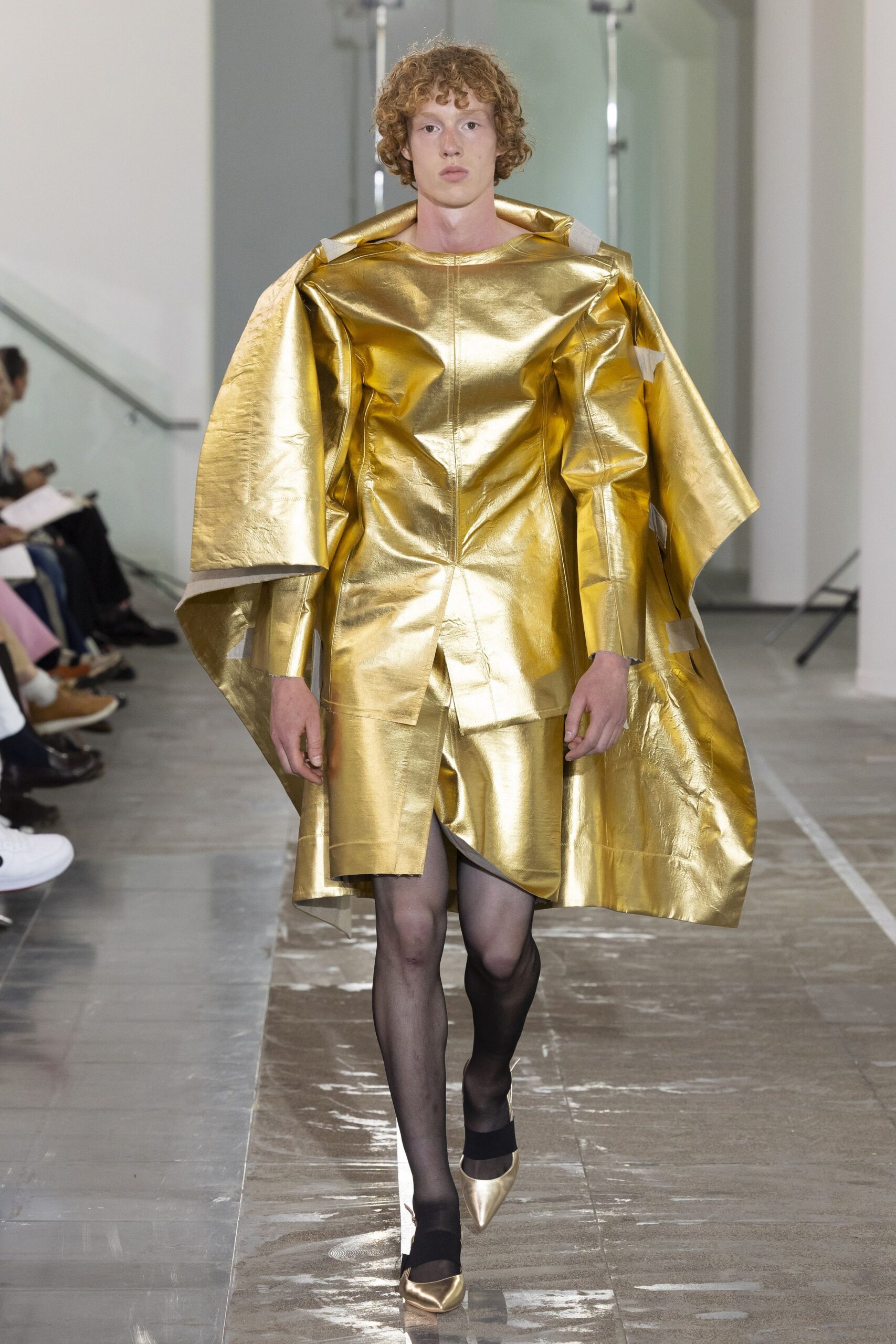 gold metallic long-sleeve v-neck fitted zippered shiny dress