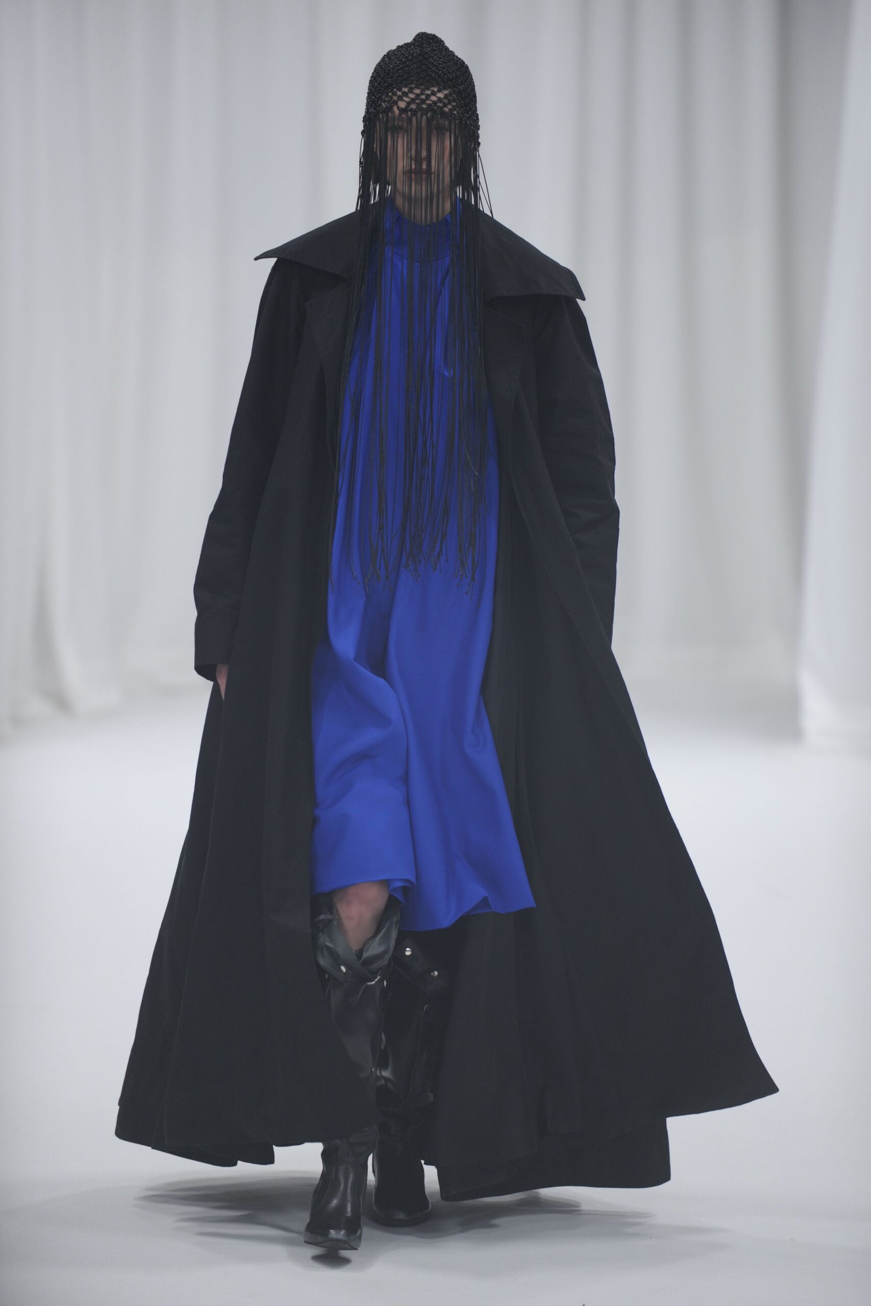 black coat blue dress boots