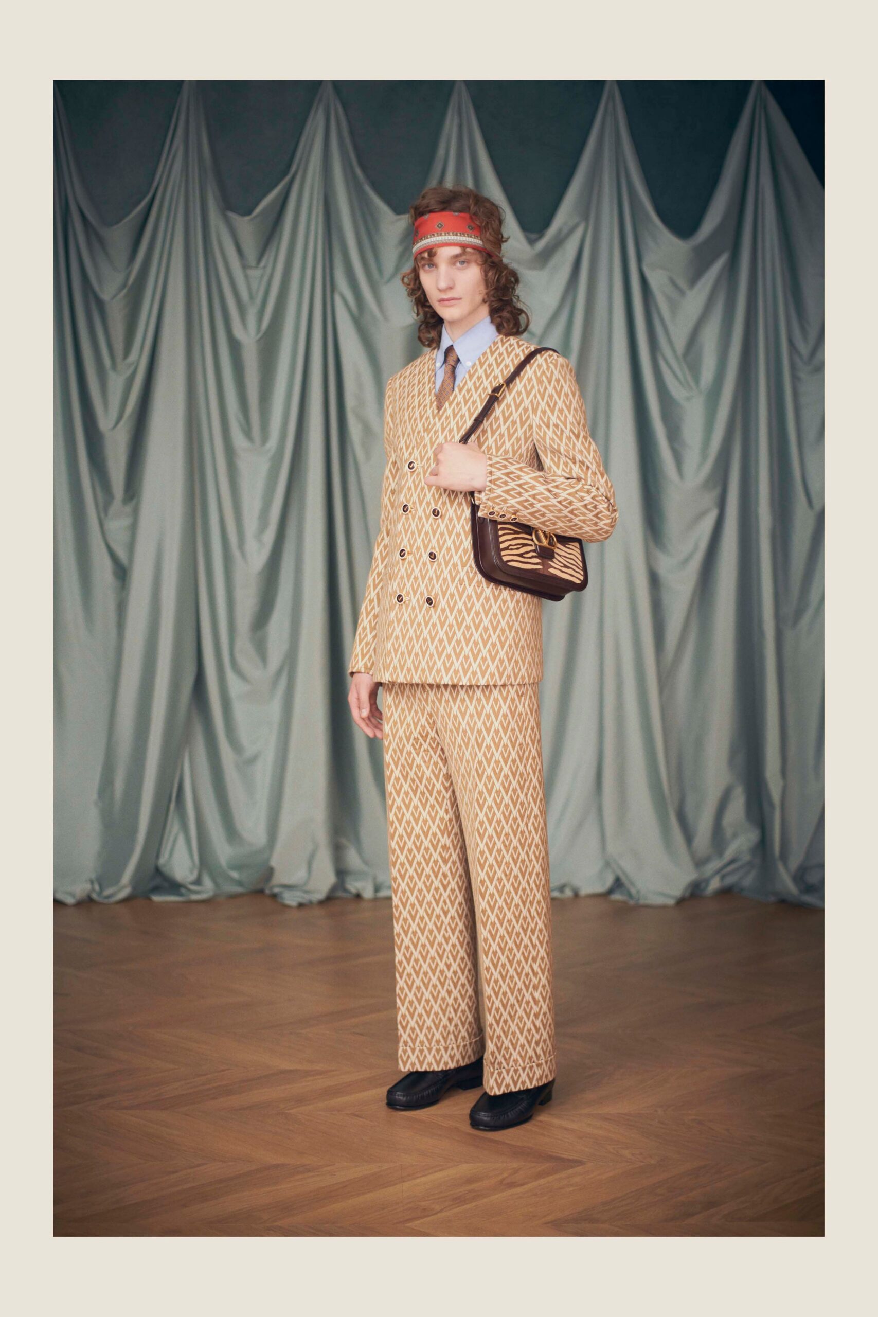 beige tailored suit with headband
