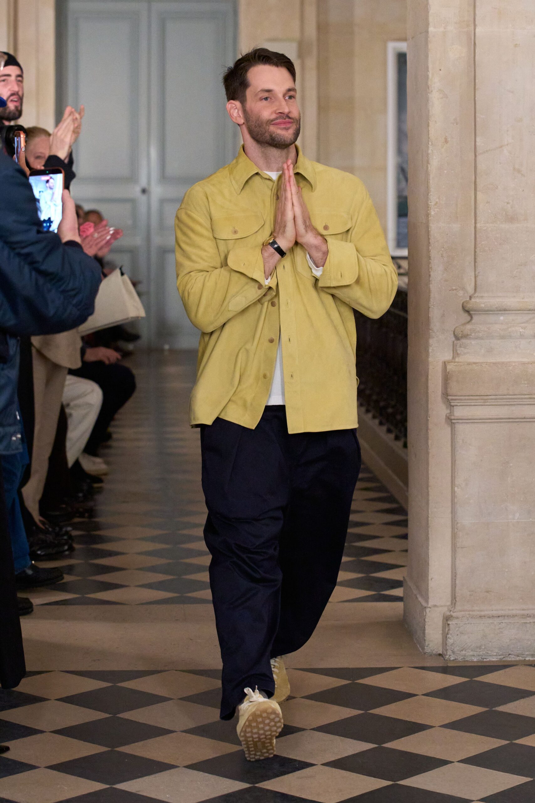 yellow cotton long-sleeve collared relaxed jacket