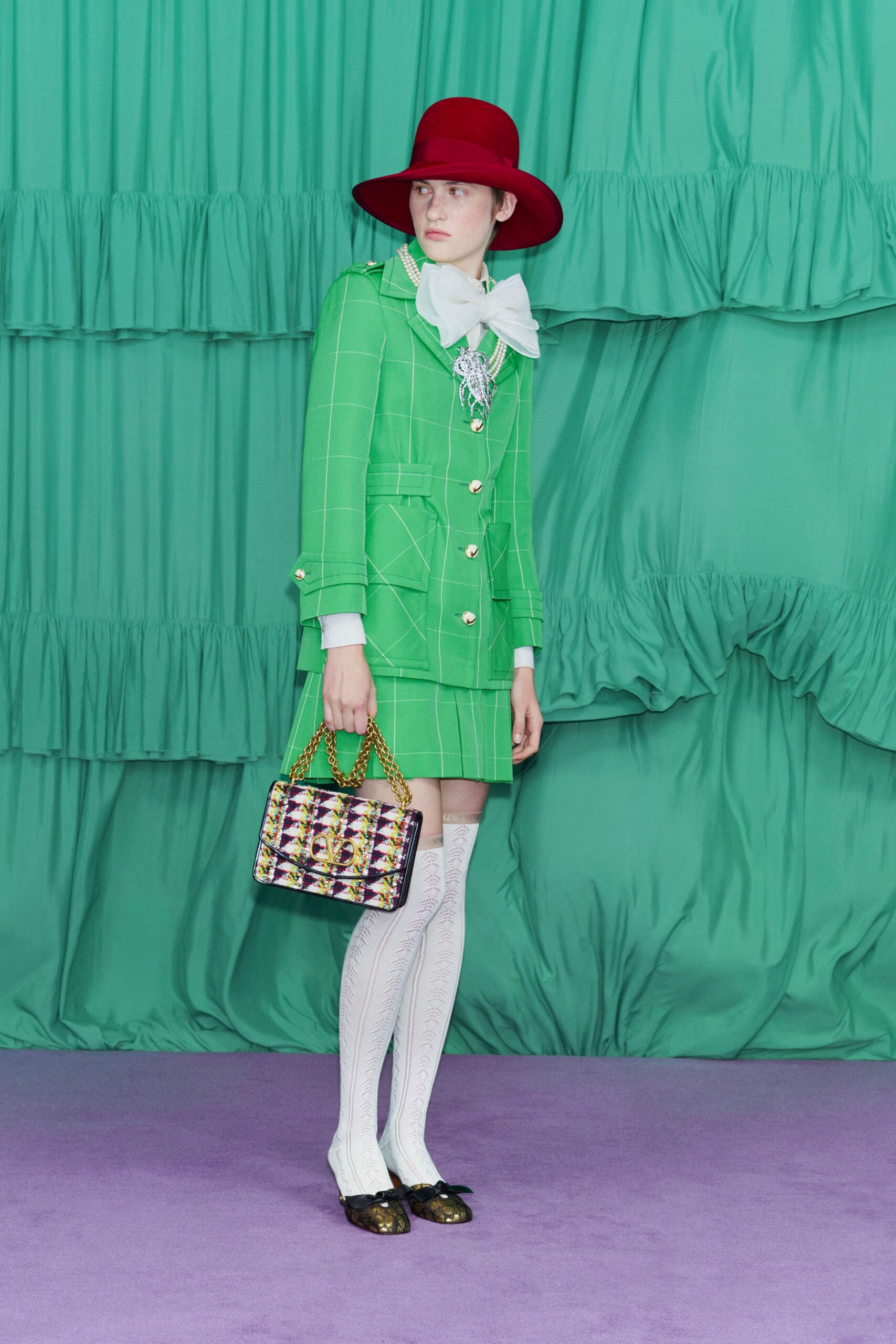 green long-sleeve collared fitted checked buttoned short blazer