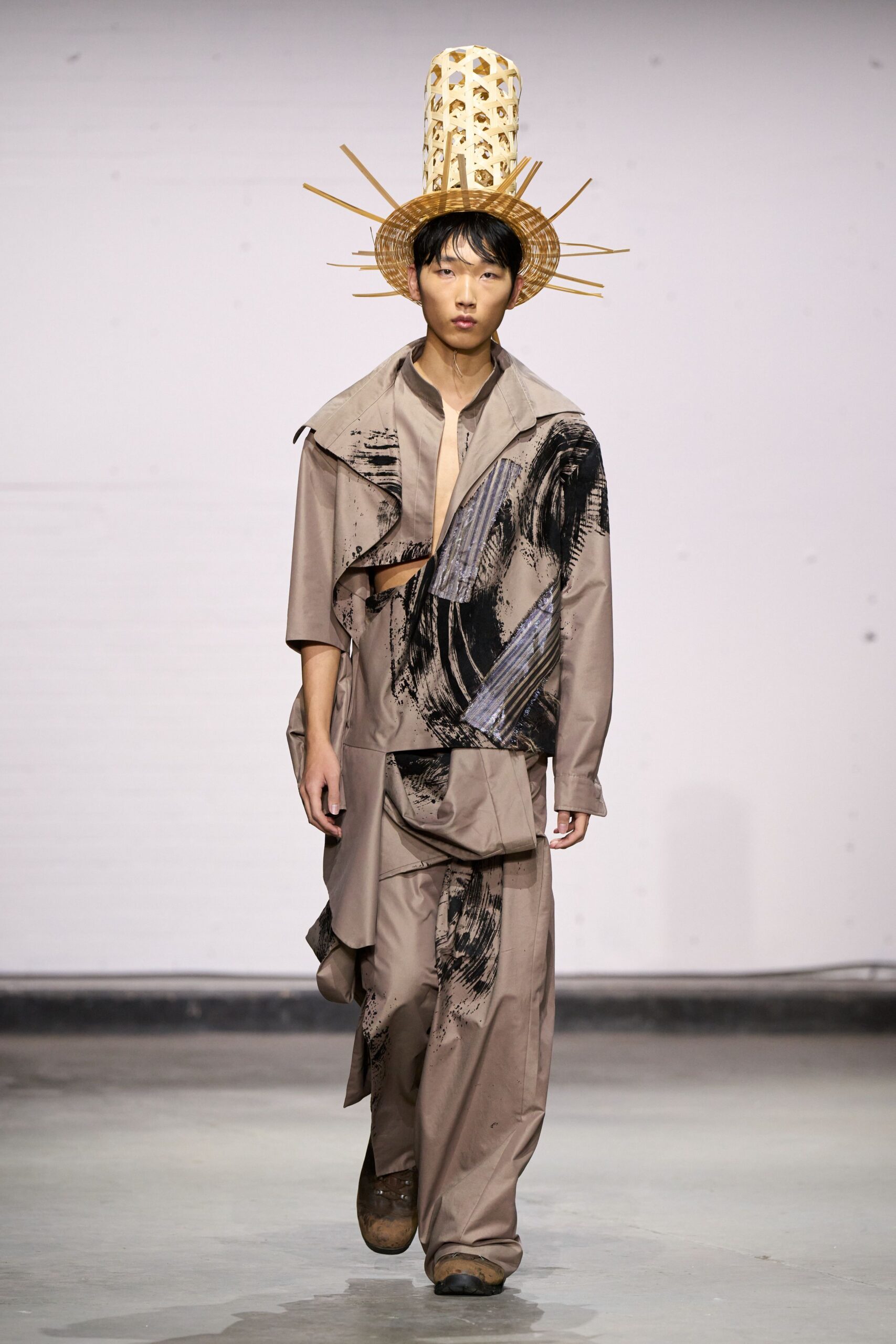 beige cotton long-sleeve collared relaxed draped printed jacket