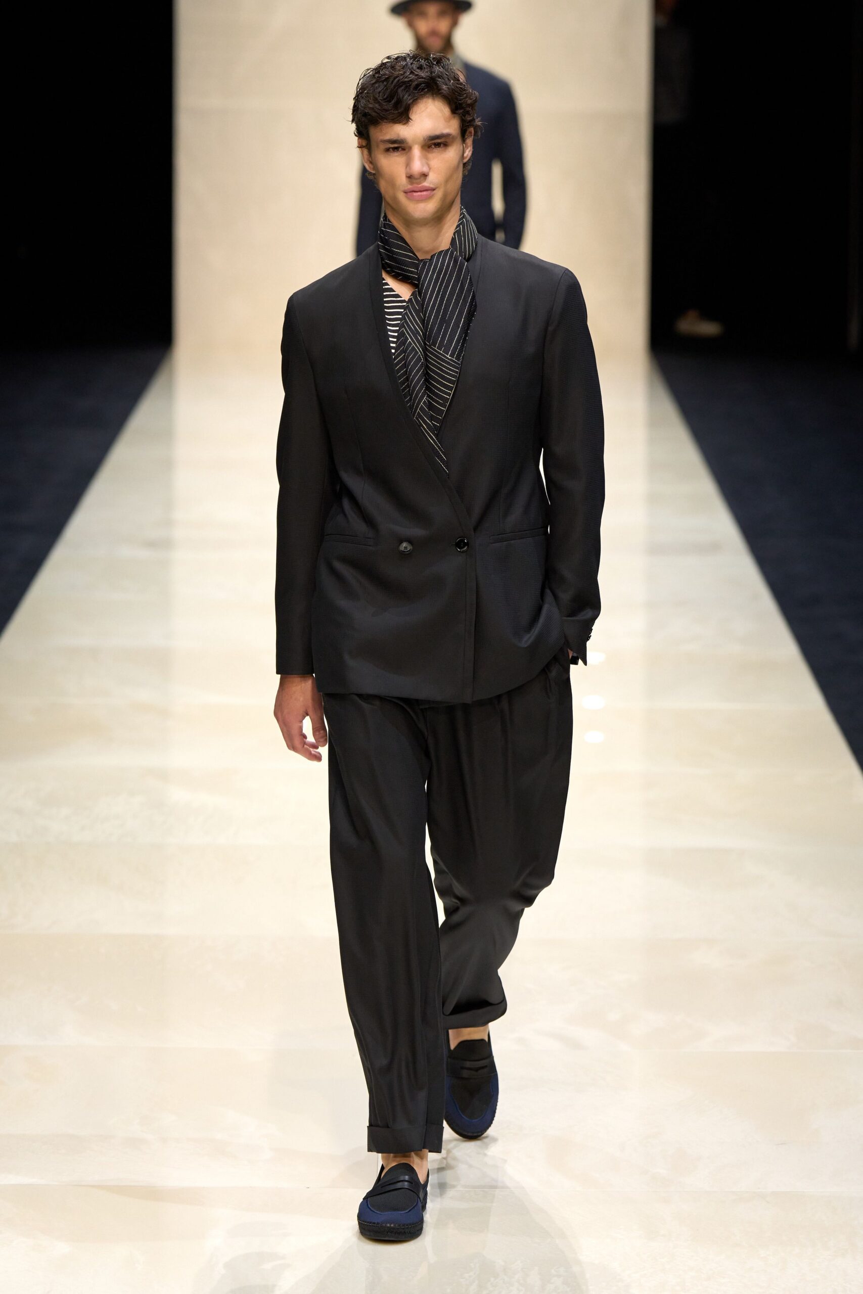 black silk long-sleeve collared tailored buttoned suit