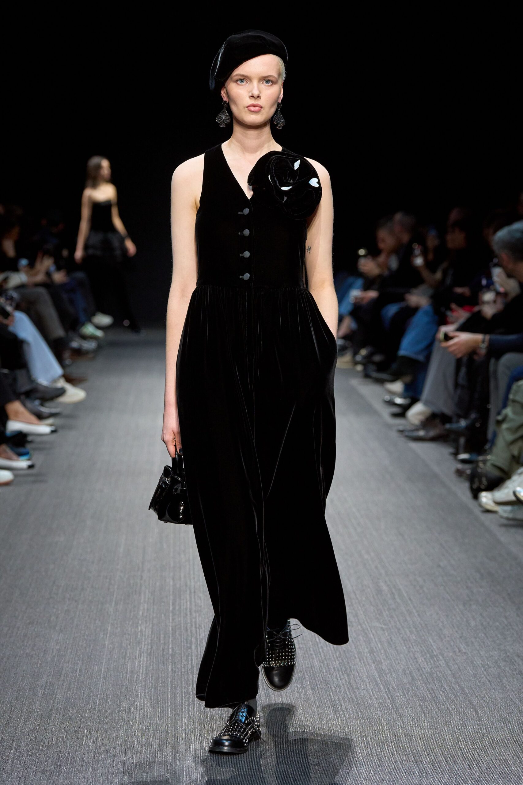 black velvet sleeveless maxi dress