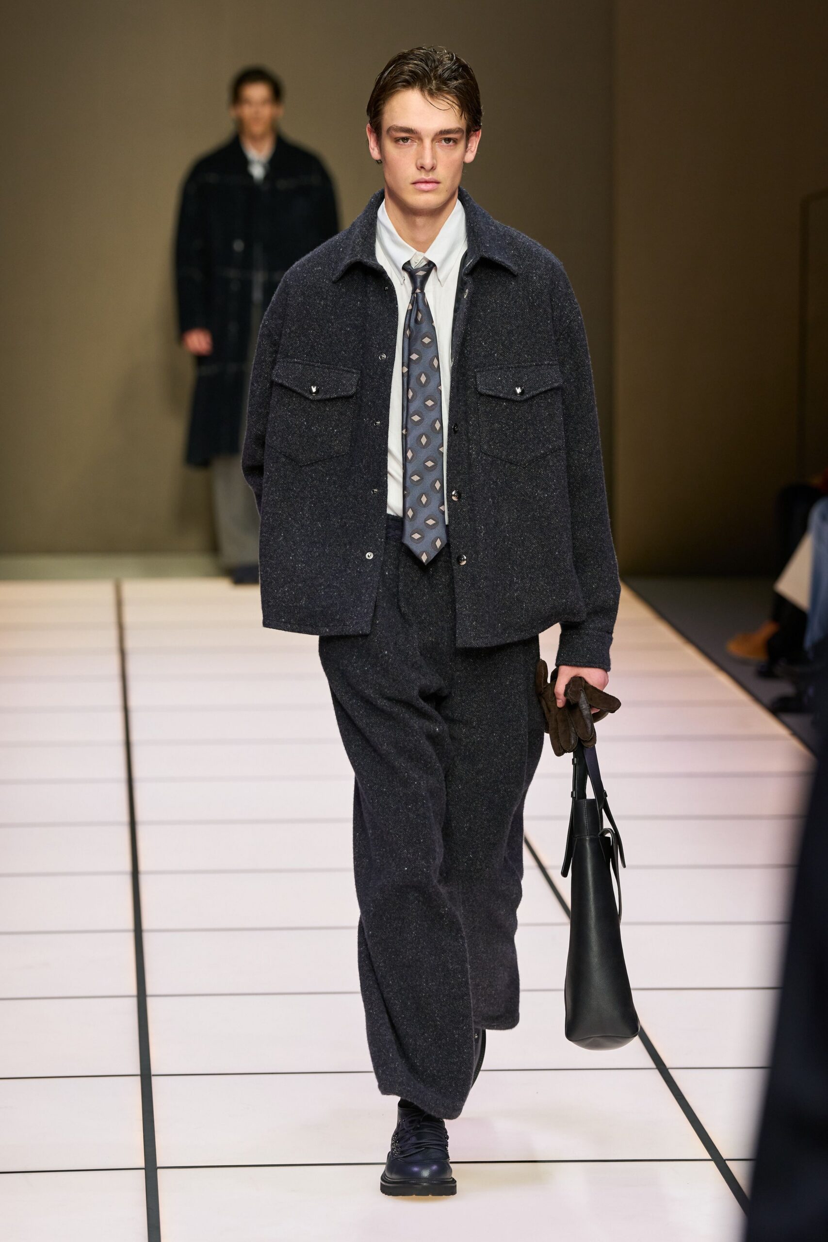 gray wool long-sleeve collared relaxed buttoned pockets jacket