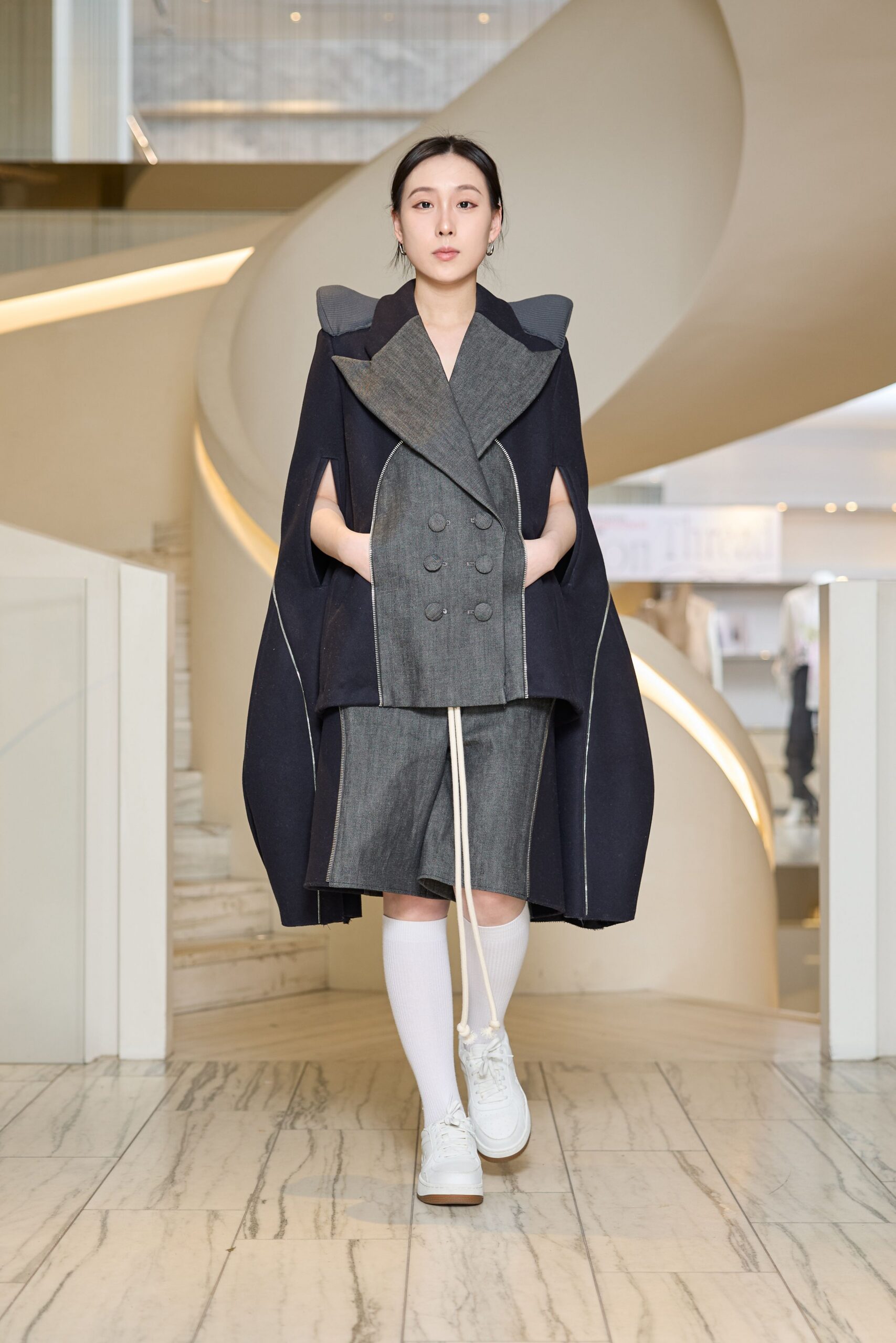 gray wool long-sleeve double-breasted tailored blazer
