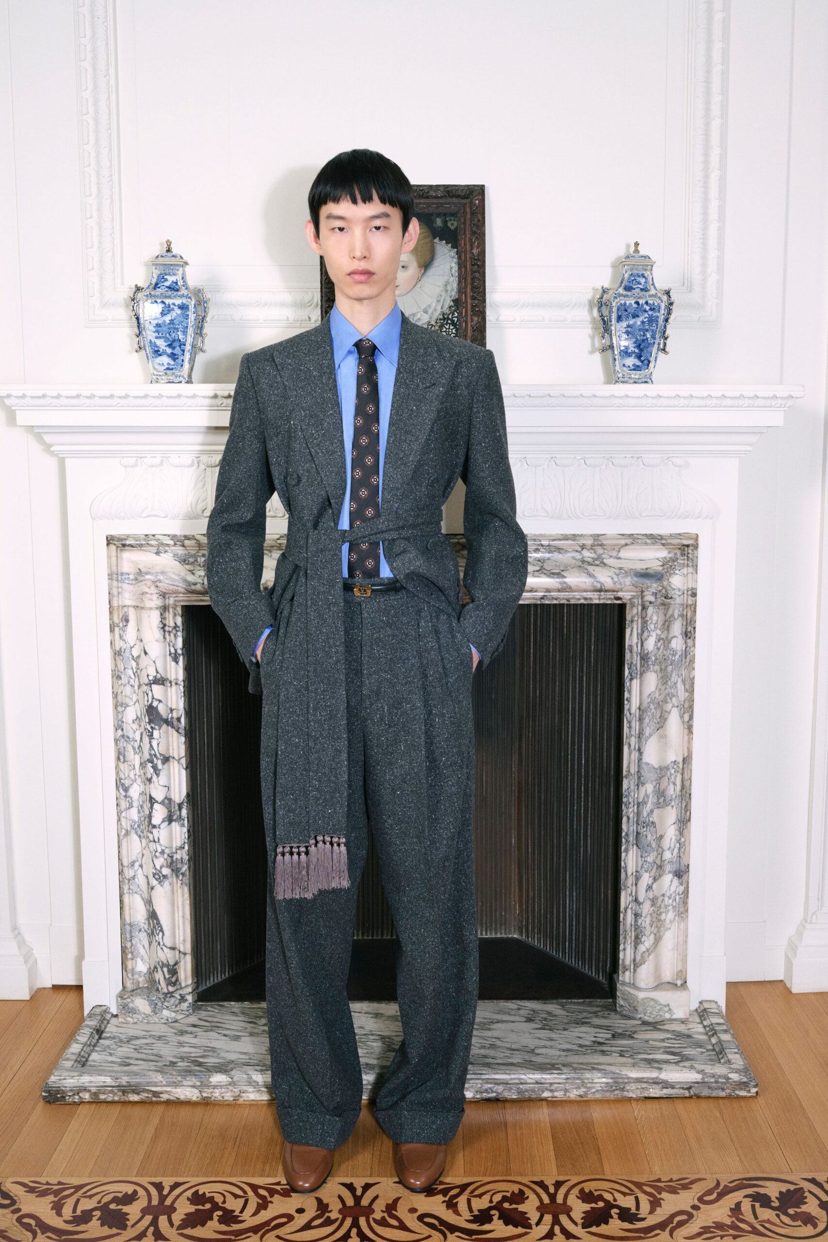 gray wool long-sleeve collared tailored buttoned pleated suit