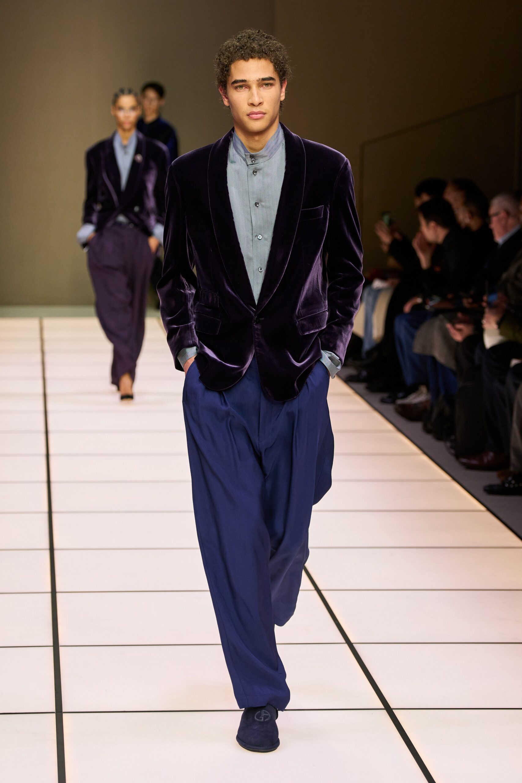 purple velvet long-sleeve collared tailored blazer