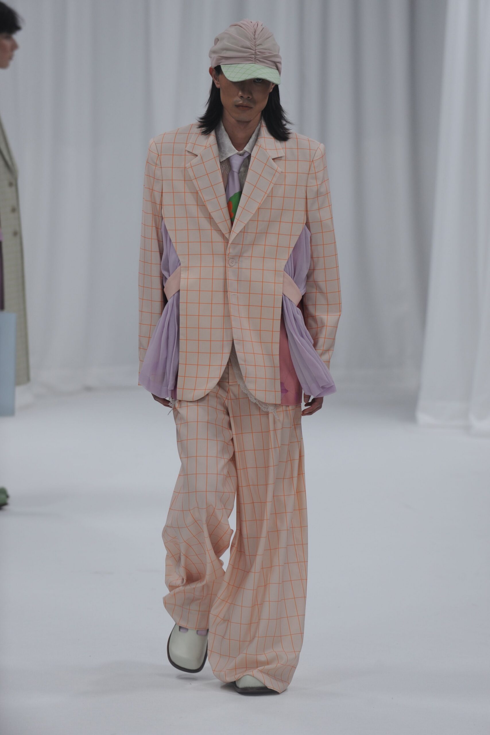 peach checked suit with hat