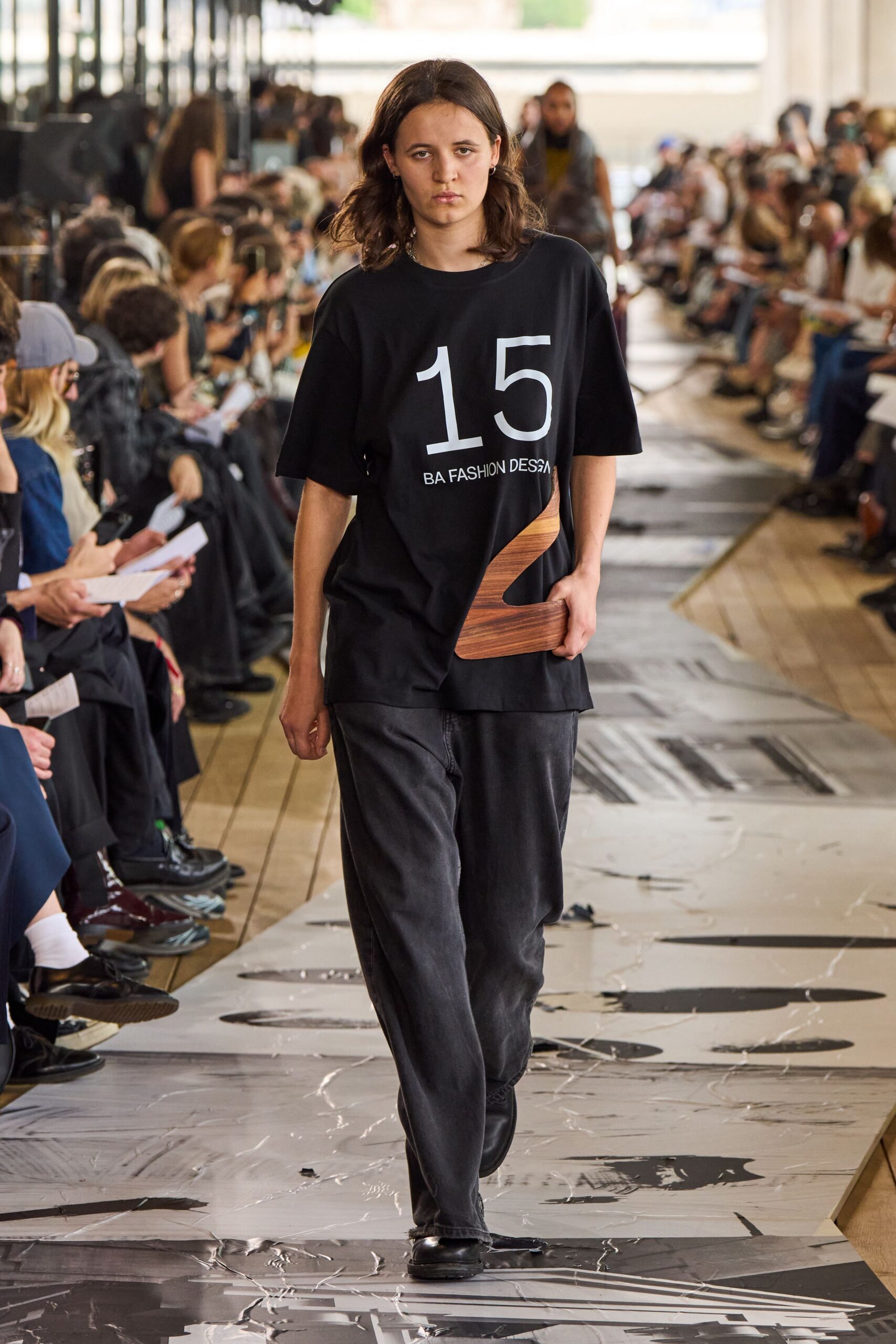 black cotton short-sleeve collared relaxed printed t-shirt