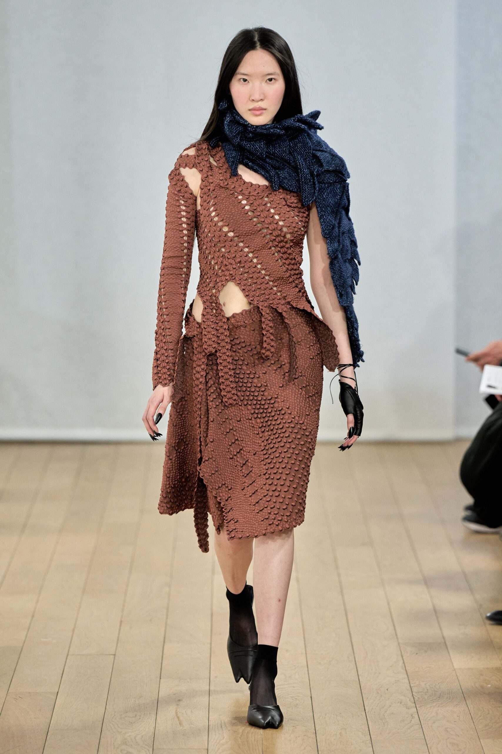 brown fitted midi dress with blue scarf