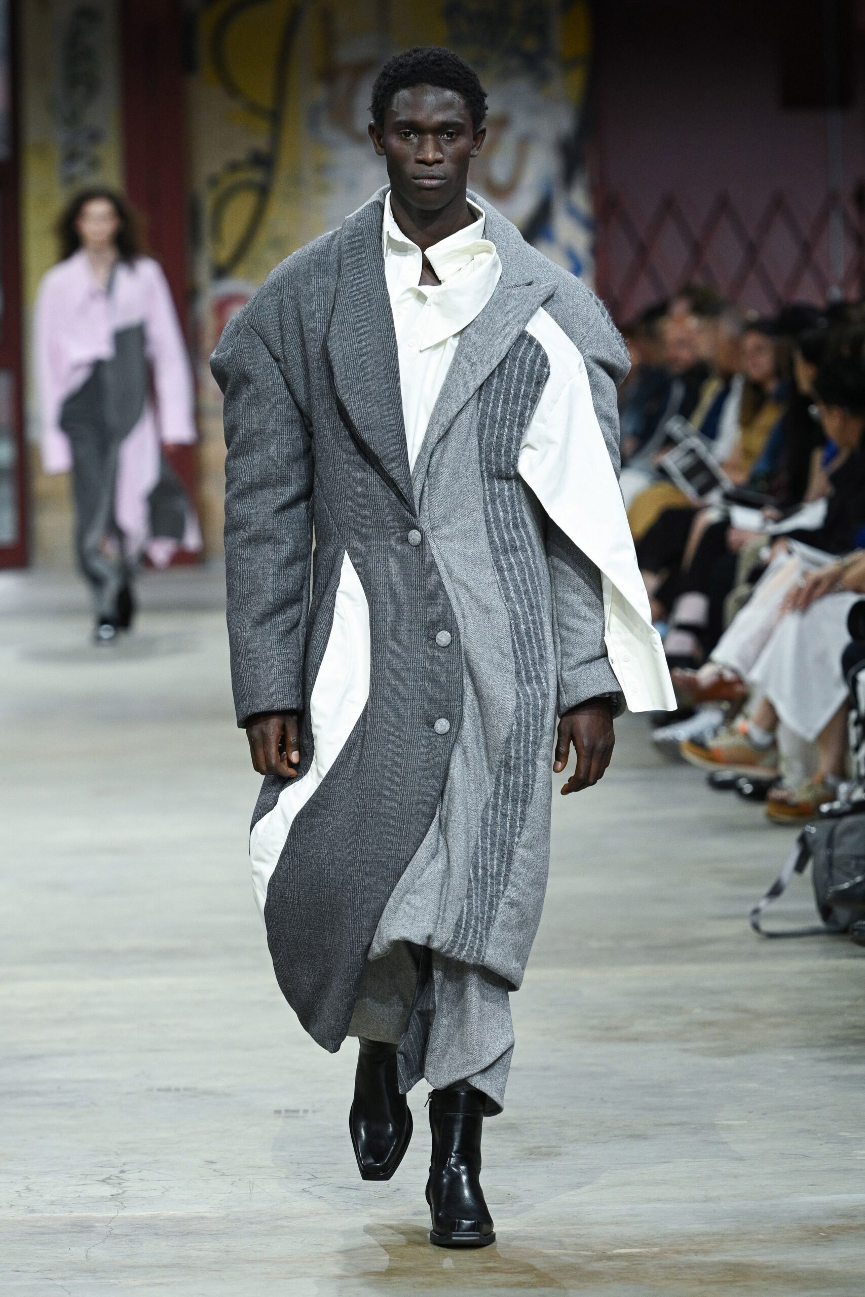 gray wool long-sleeve collared relaxed zippered coat