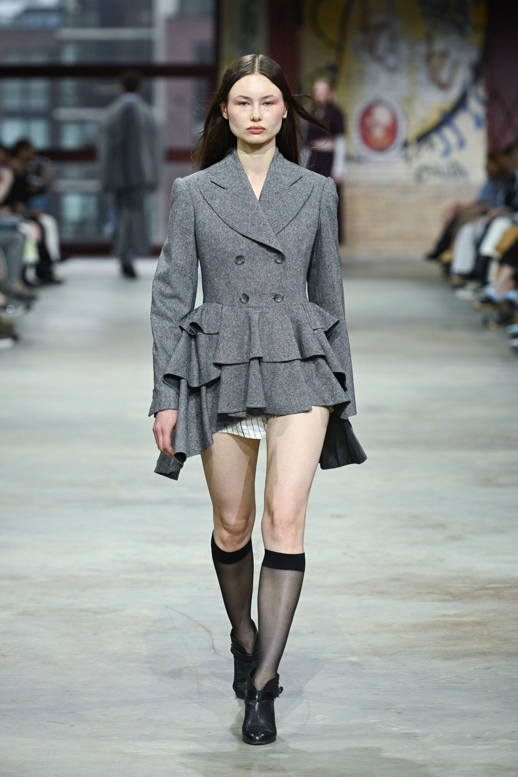 gray tweed long-sleeve double-breasted structured pleated blazer