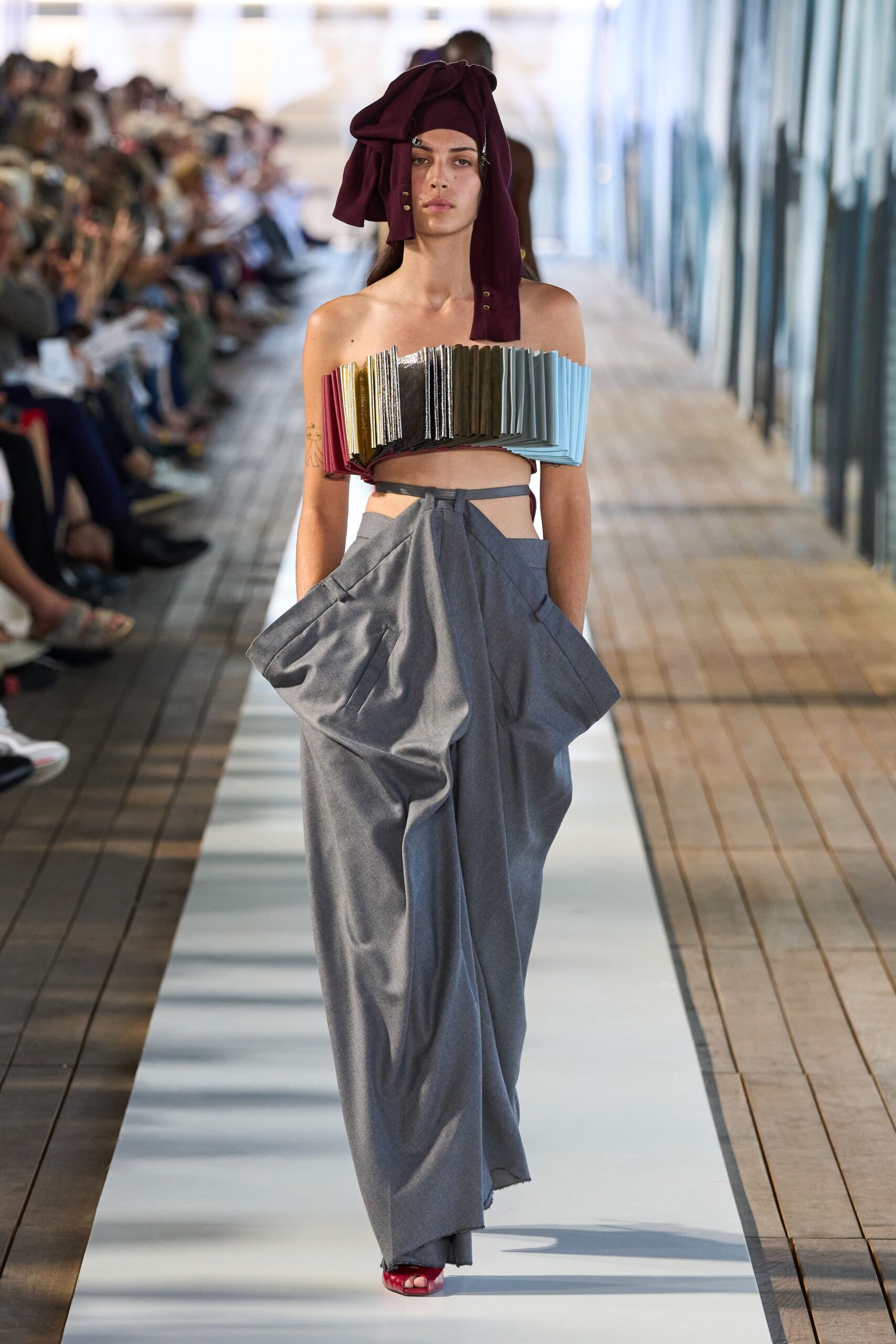 gray cotton relaxed high-waisted pleated skirt