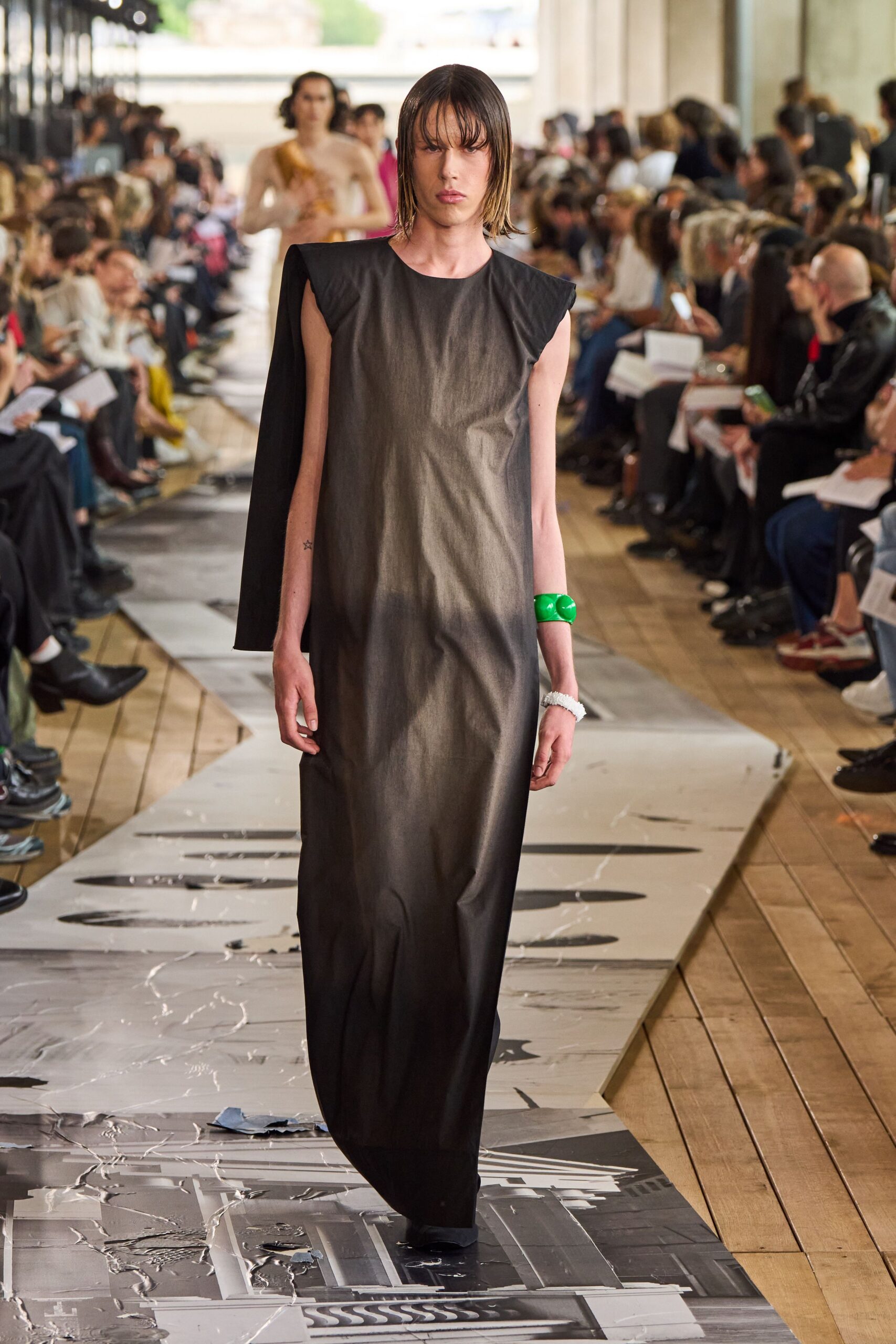 black fitted sleeveless maxi dress