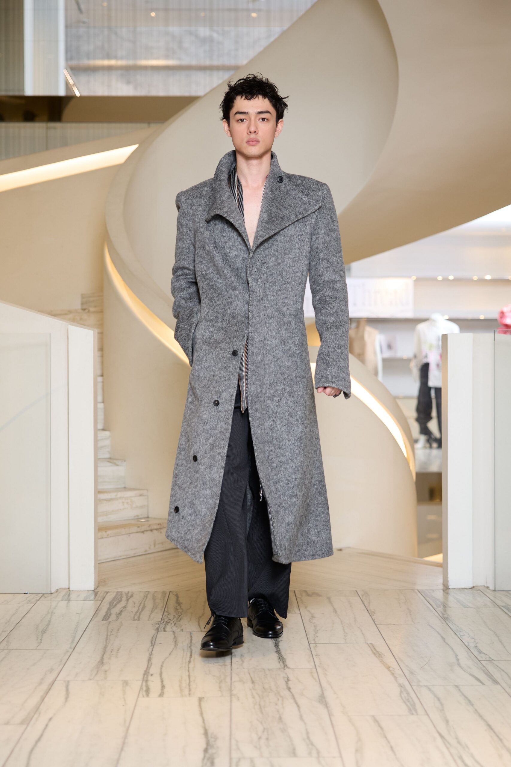 gray wool long-sleeve collared fitted coat