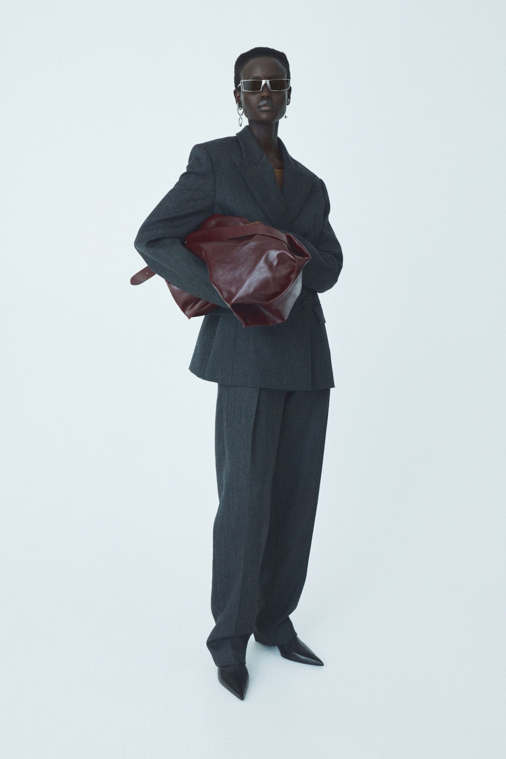 gray wool long-sleeve collared tailored buttoned suit