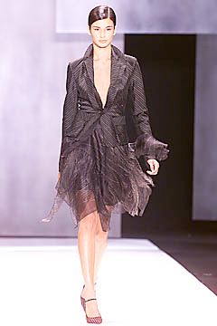 Donna Karan New York Spring 2001 Ready-to-Wear