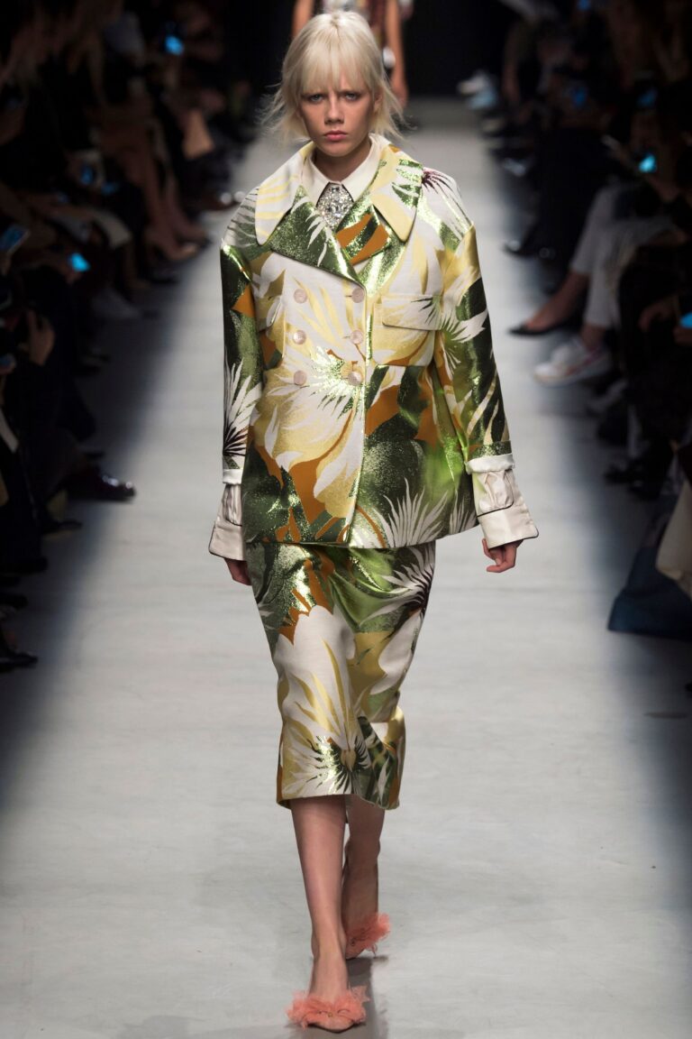 Rochas Spring 2016 Ready-to-Wear