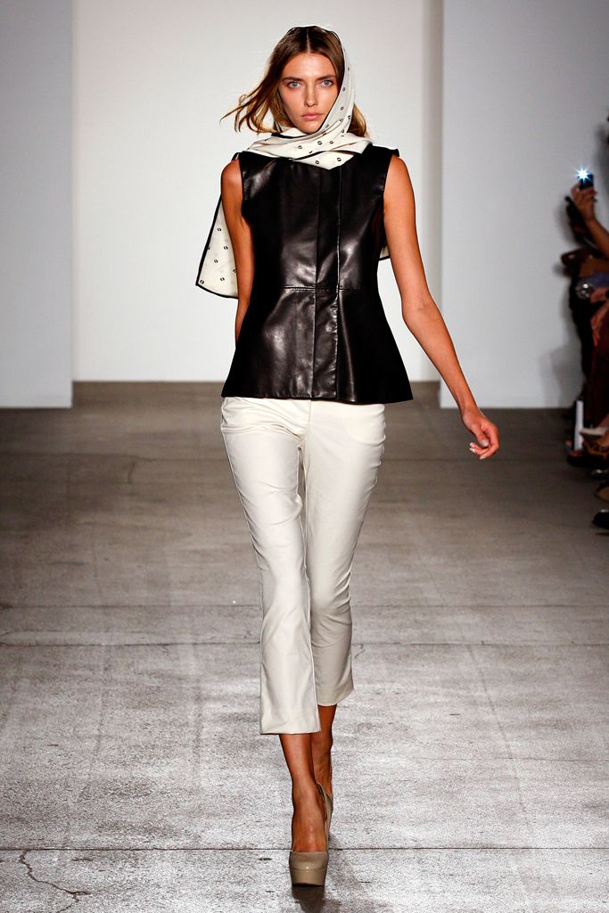 Elise Øverland Spring 2011 Ready-to-Wear