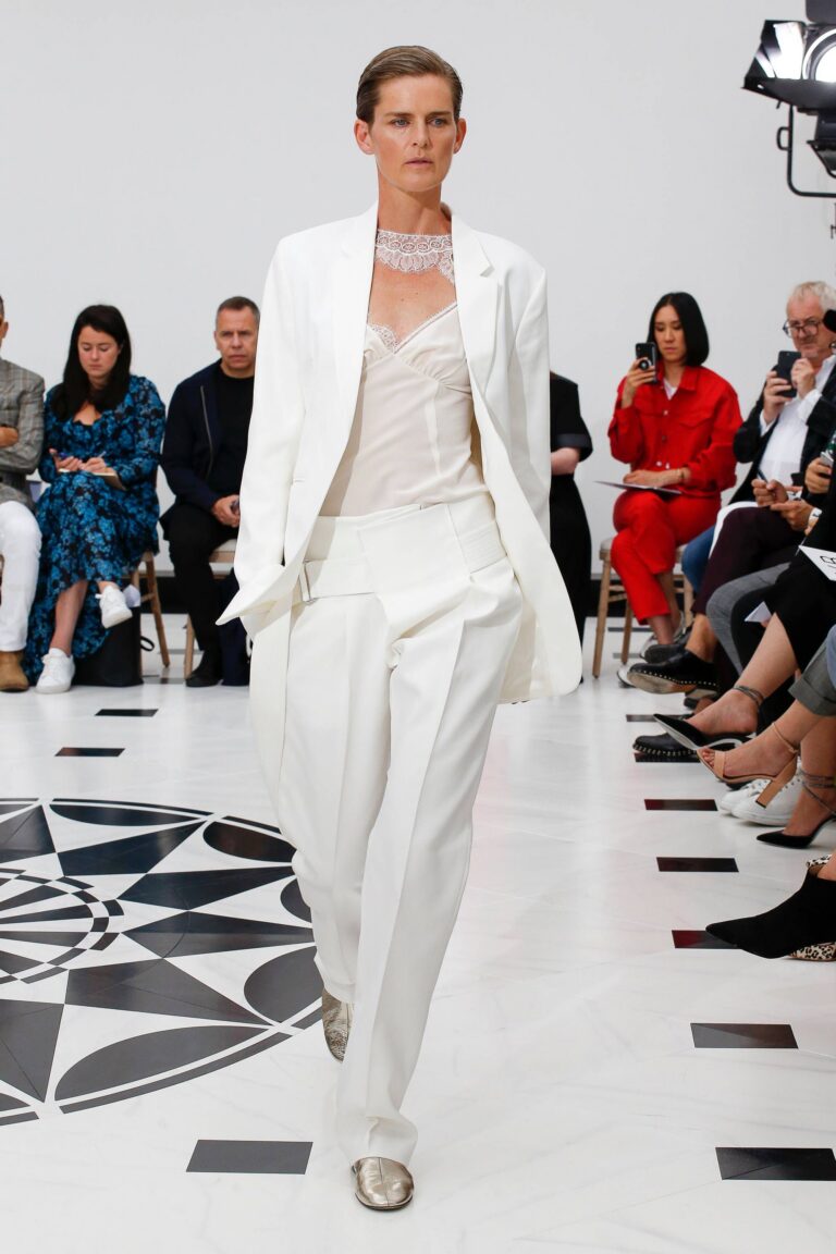 Victoria Beckham Spring 2019 Ready-to-Wear