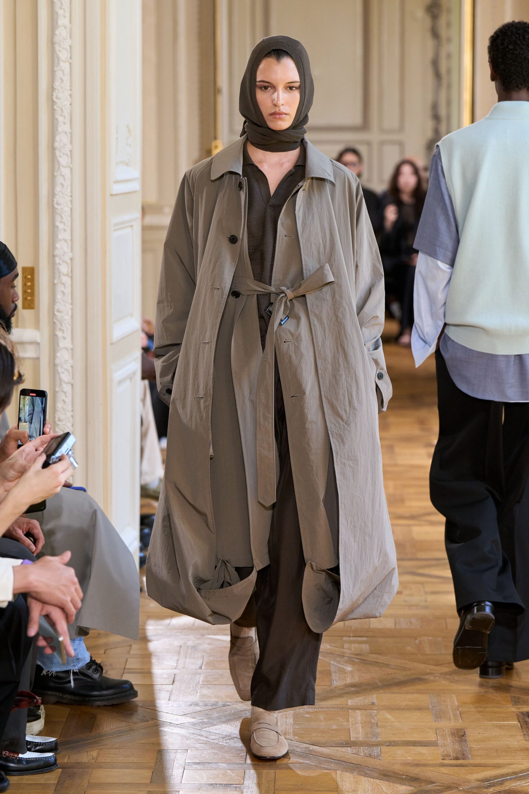 gray cotton long-sleeve collared relaxed belted trench