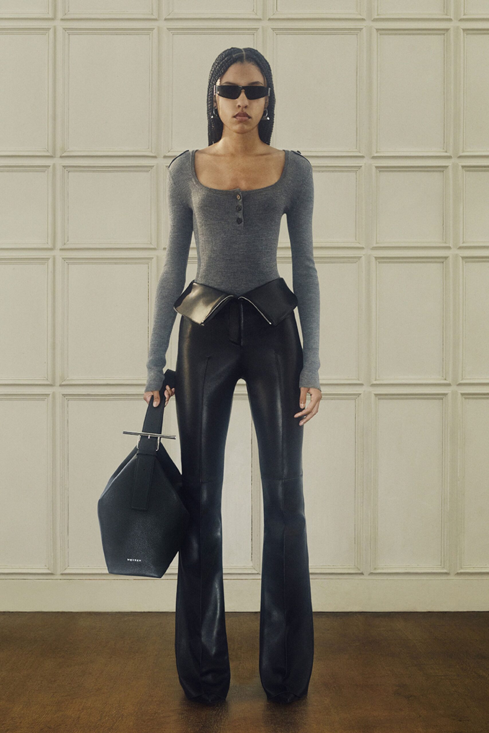 gray cotton long-sleeve scoop-neck fitted buttoned top