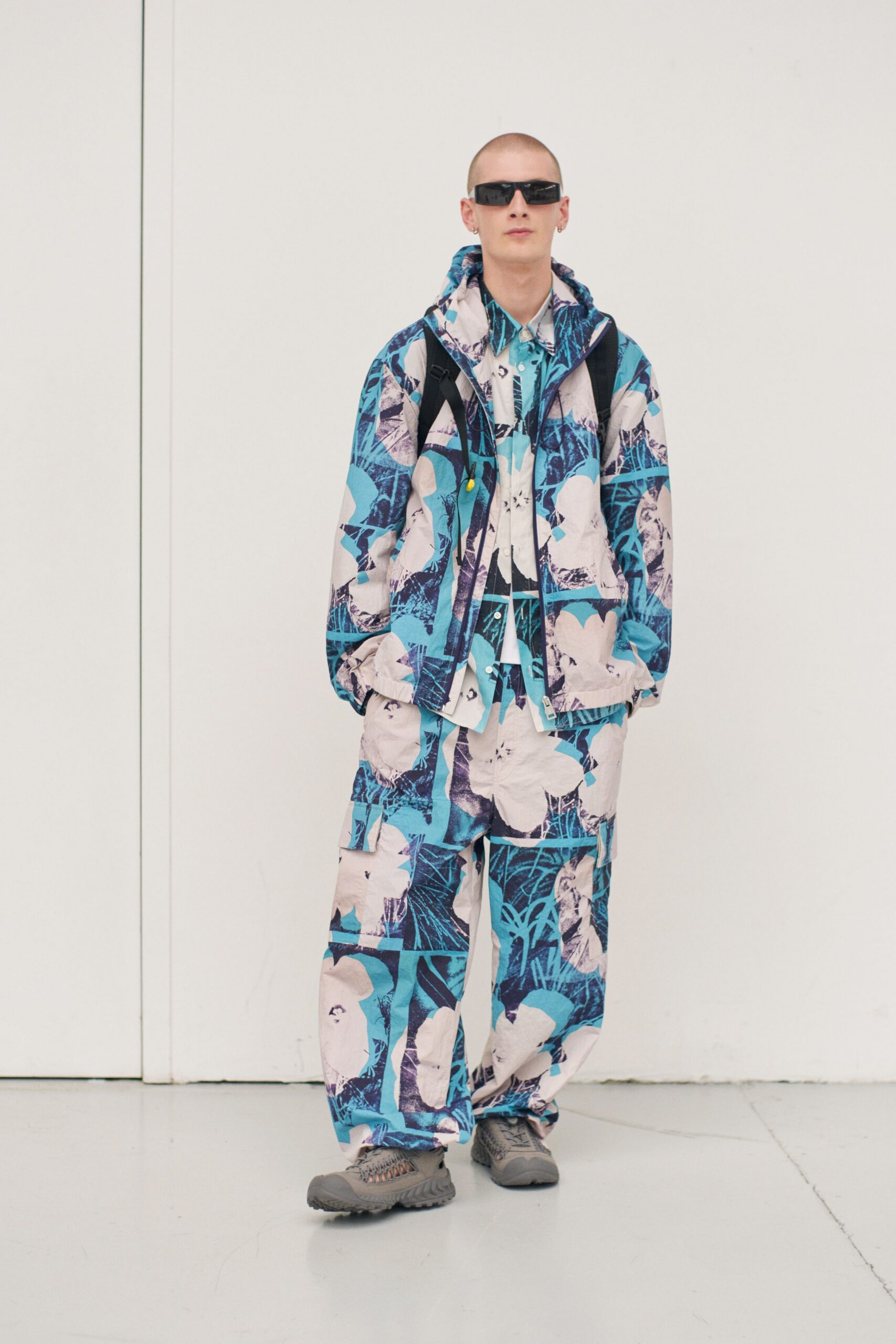 blue cotton long-sleeve collared relaxed printed jacket