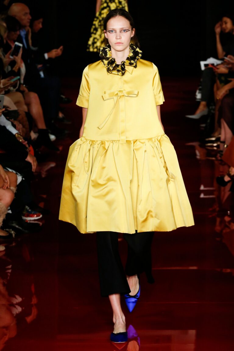 Rochas Spring 2018 Ready-to-Wear