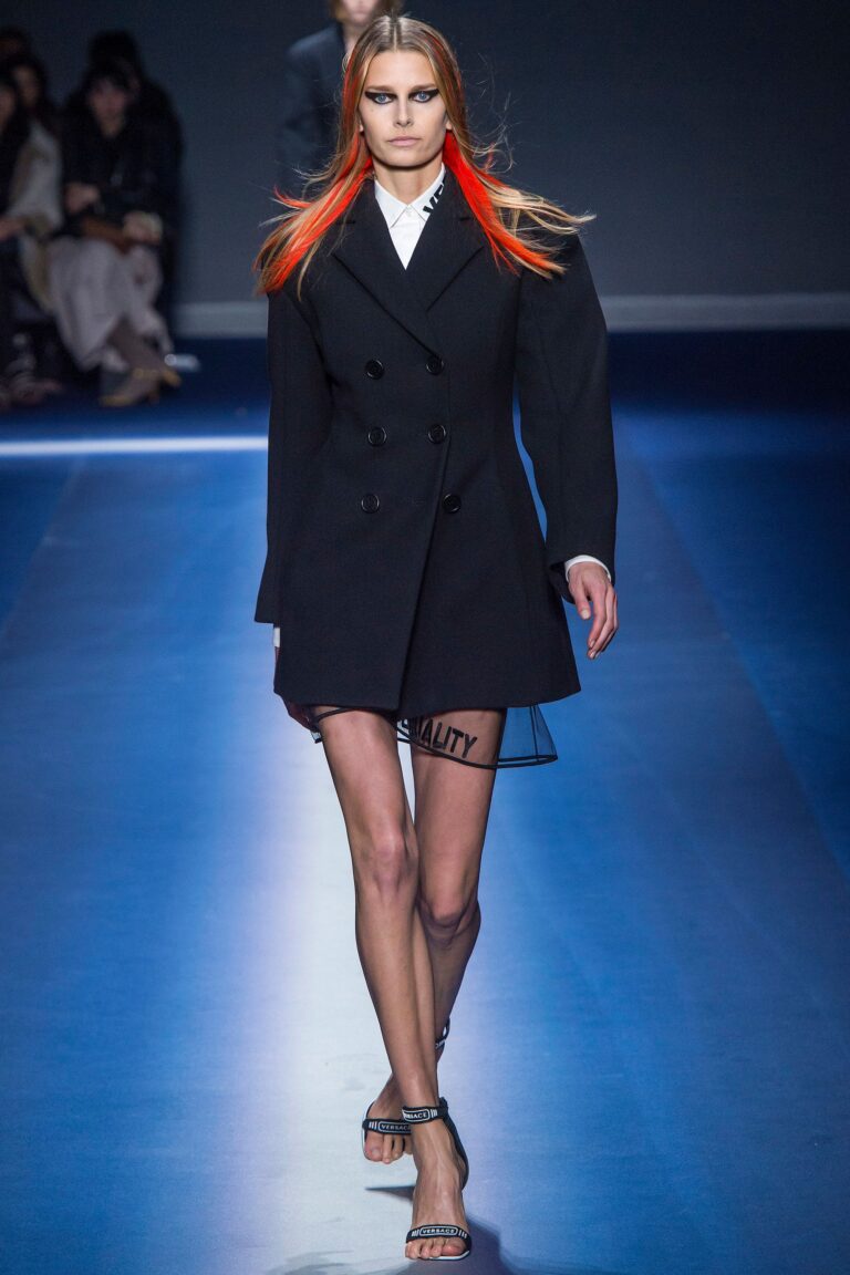 Versace Fall 2017 Ready-to-Wear