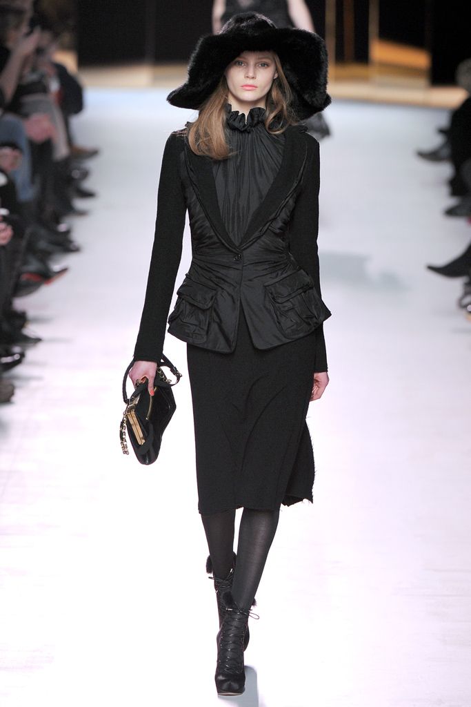 Nina Ricci Fall 2011 Ready-to-Wear